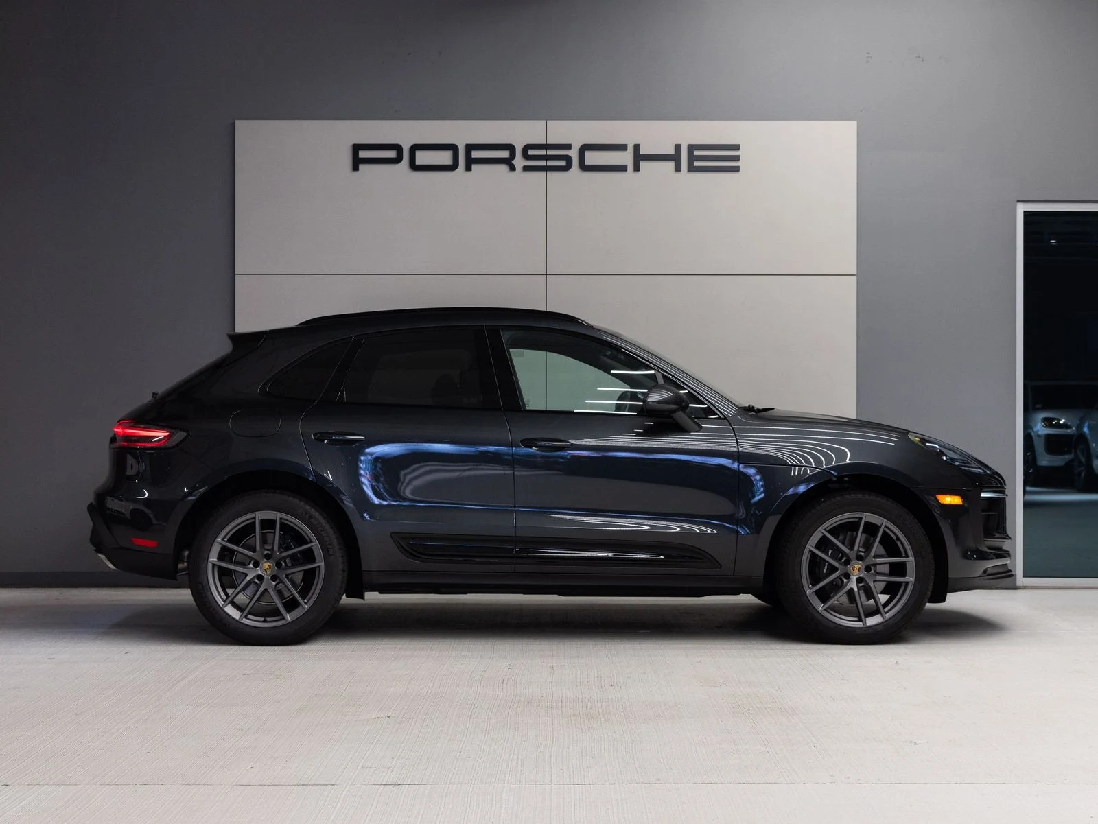 2026 Porsche Macan (95B), 8/20