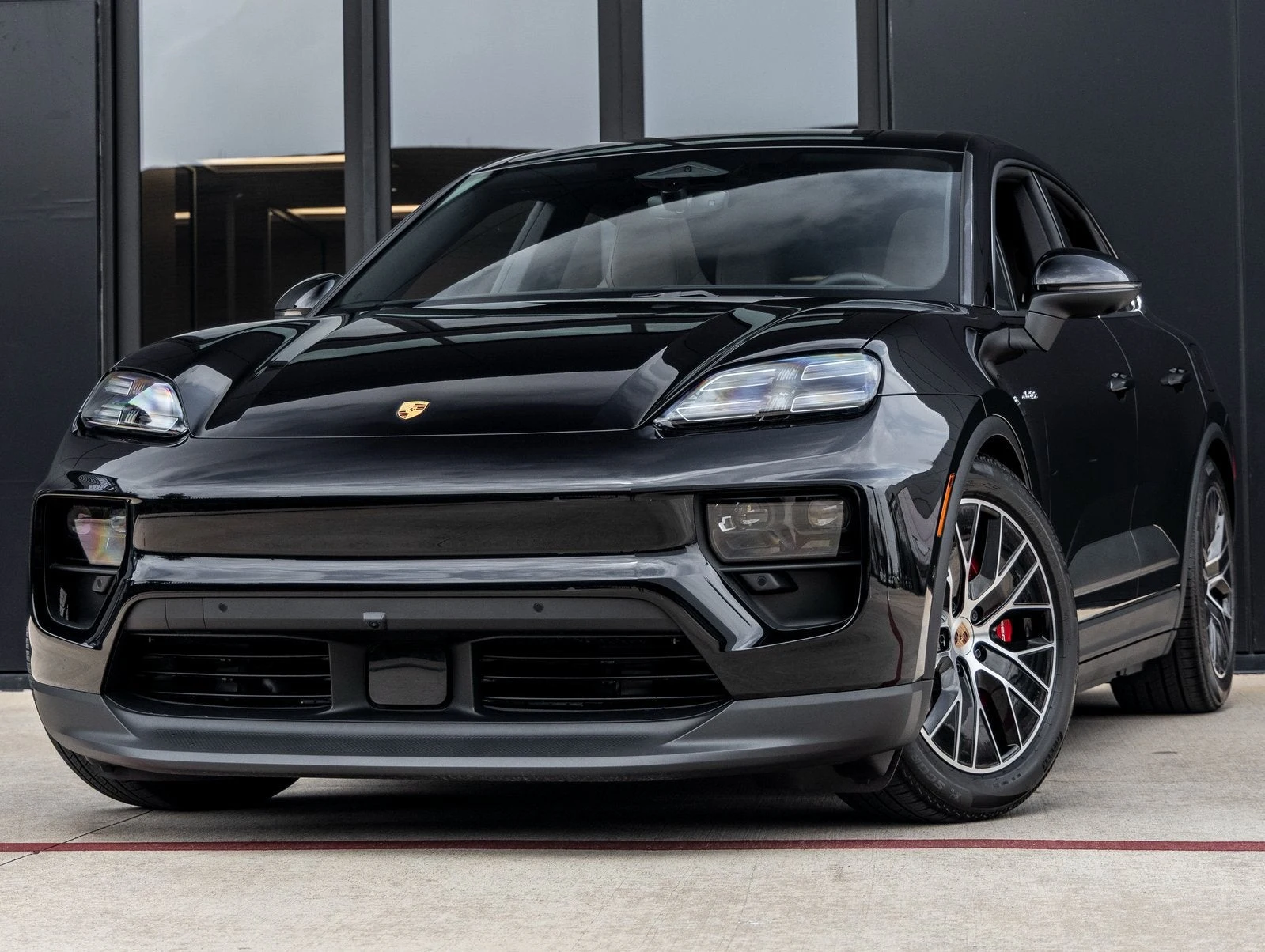 Porsche Macan 4S Electric (XAB) · Jet Black Metallic · Indigo Auto Group