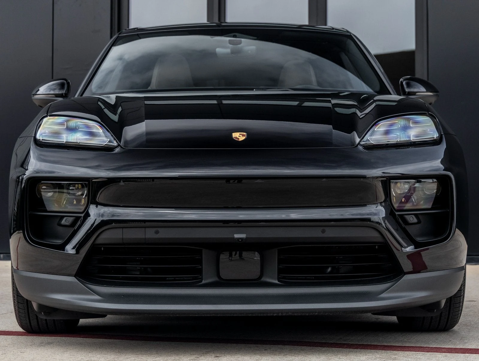 2025 Porsche Macan 4S Electric (XAB), 10/20