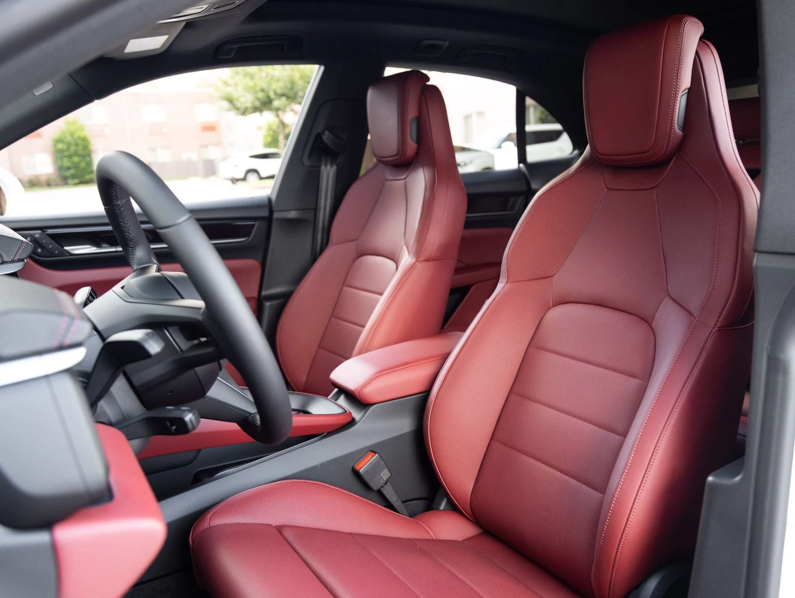 2026 Porsche Macan Electric (XAB), 5/20