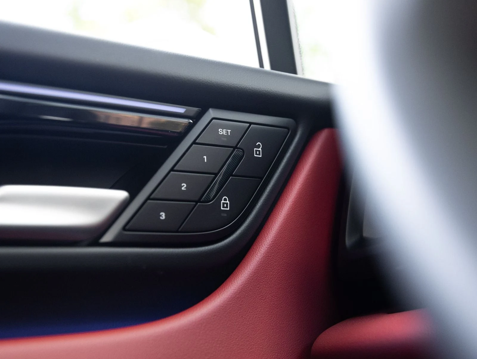 2026 Porsche Macan Electric (XAB), 19/20