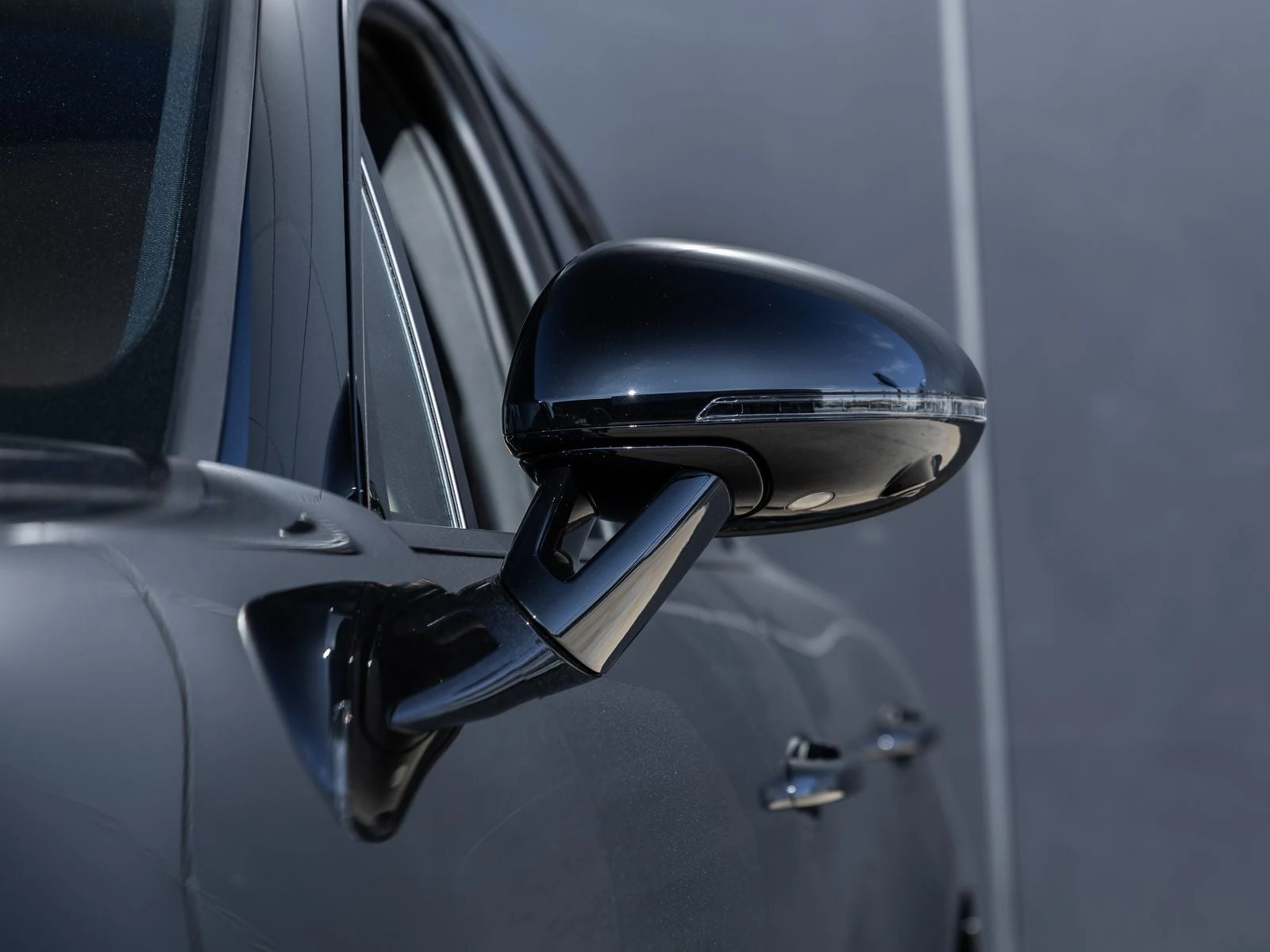 2026 Porsche Macan S (95B), 18/20