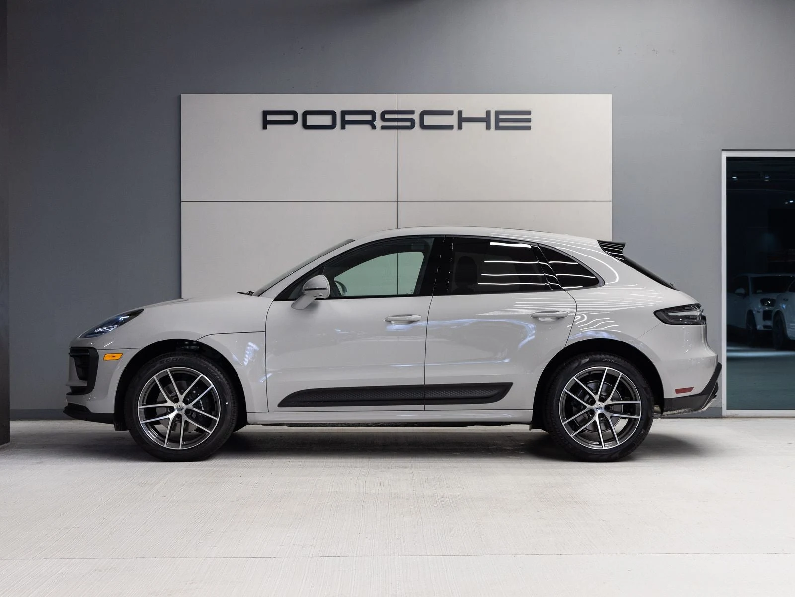 2026 Porsche Macan (95B), 2/20