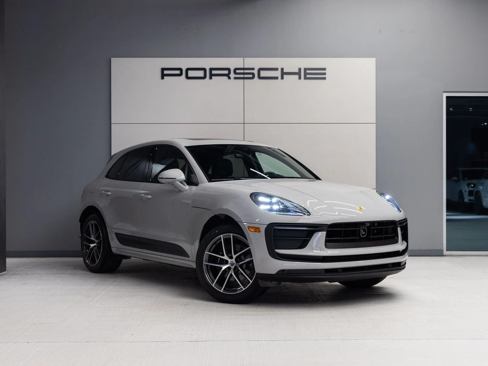 2026 Porsche Macan (95B), 9/20