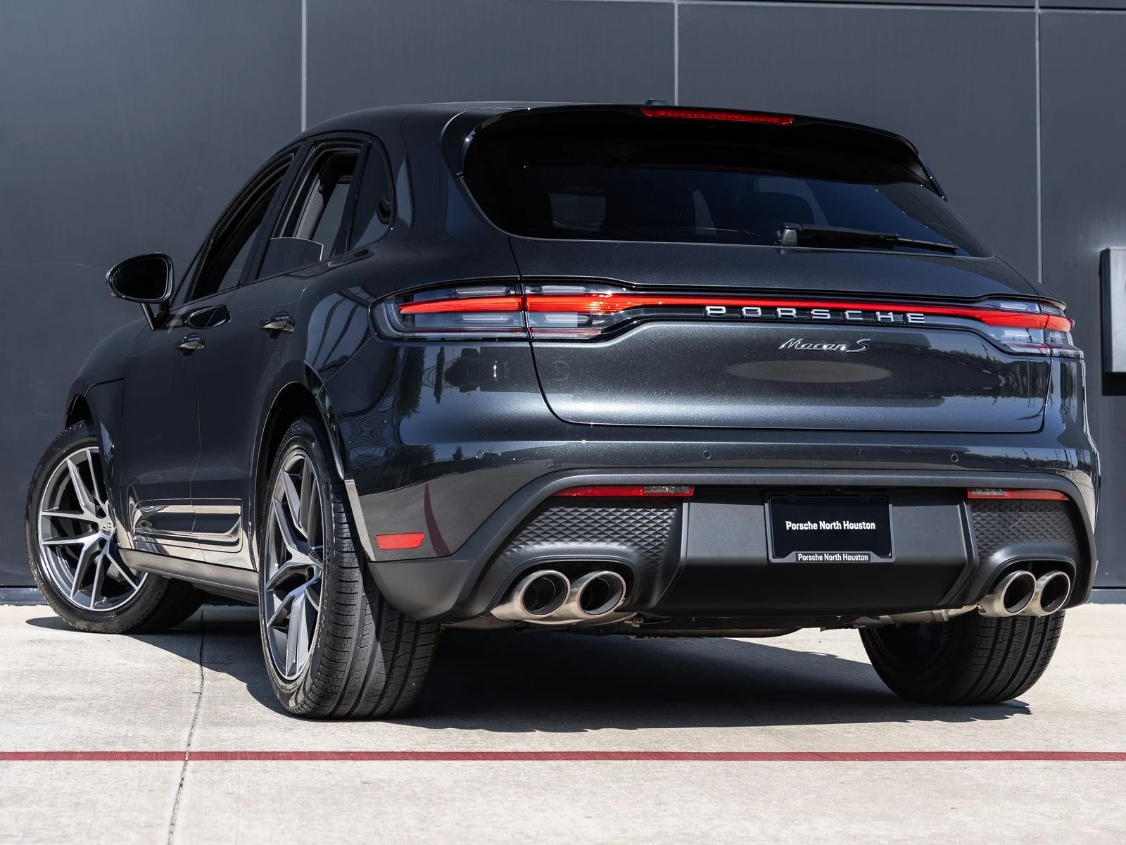 2026 Porsche Macan S (95B), 3/20
