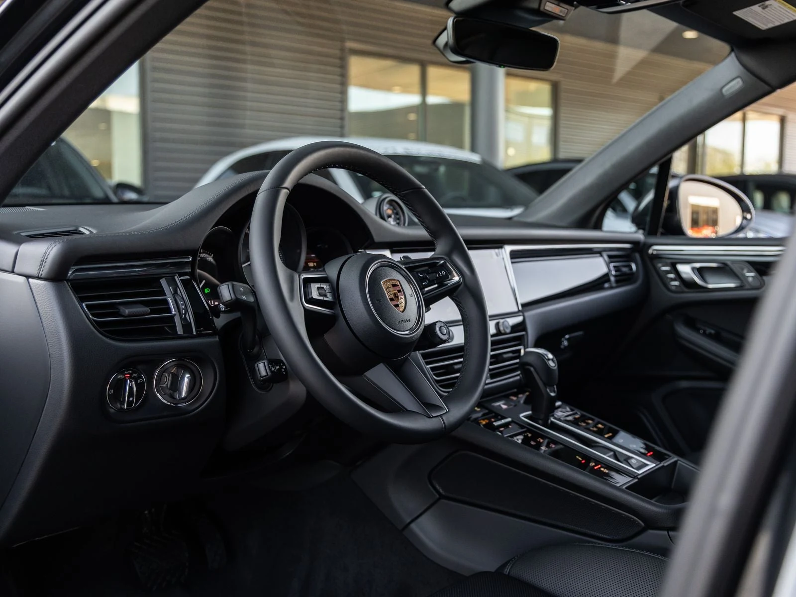 2026 Porsche Macan S (95B), 4/20