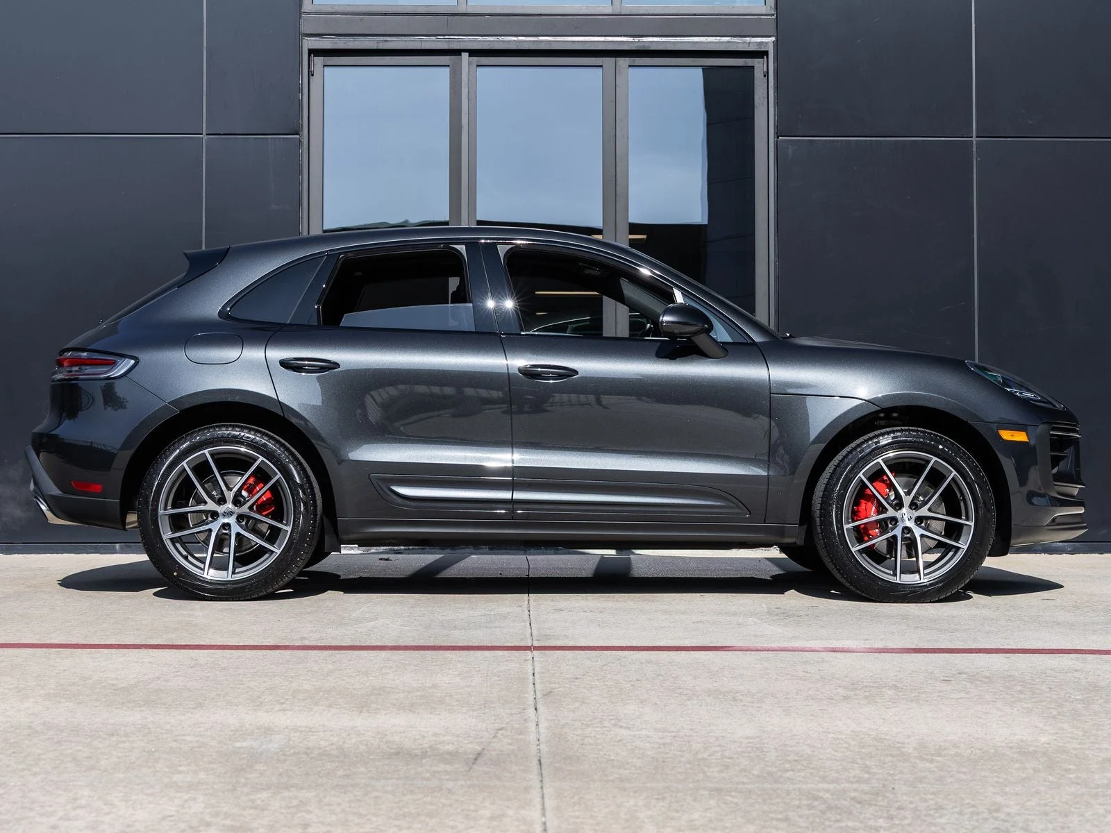 2026 Porsche Macan S (95B), 12/20