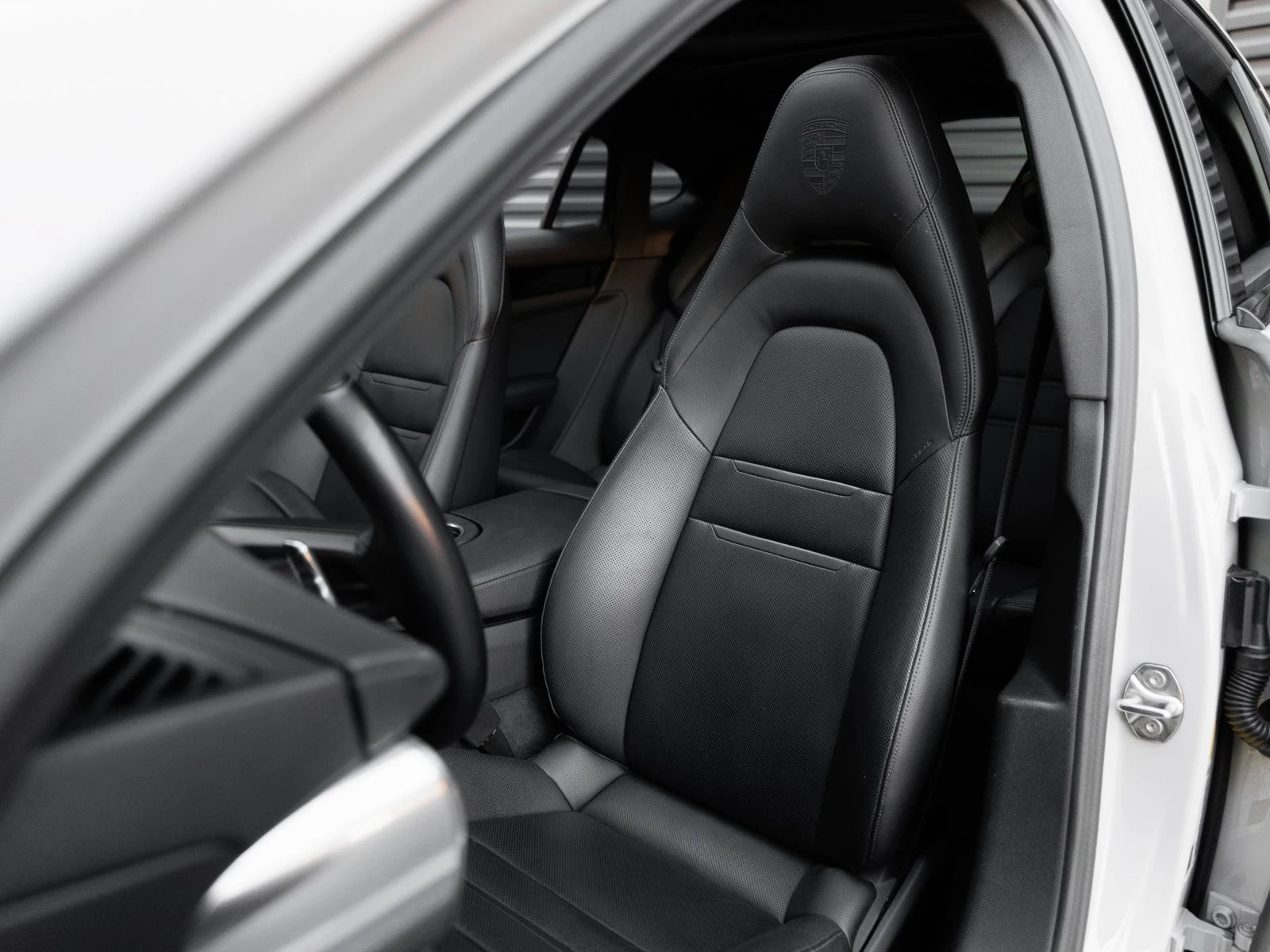 2023 Porsche Panamera Platinum Edition (971), 5/20