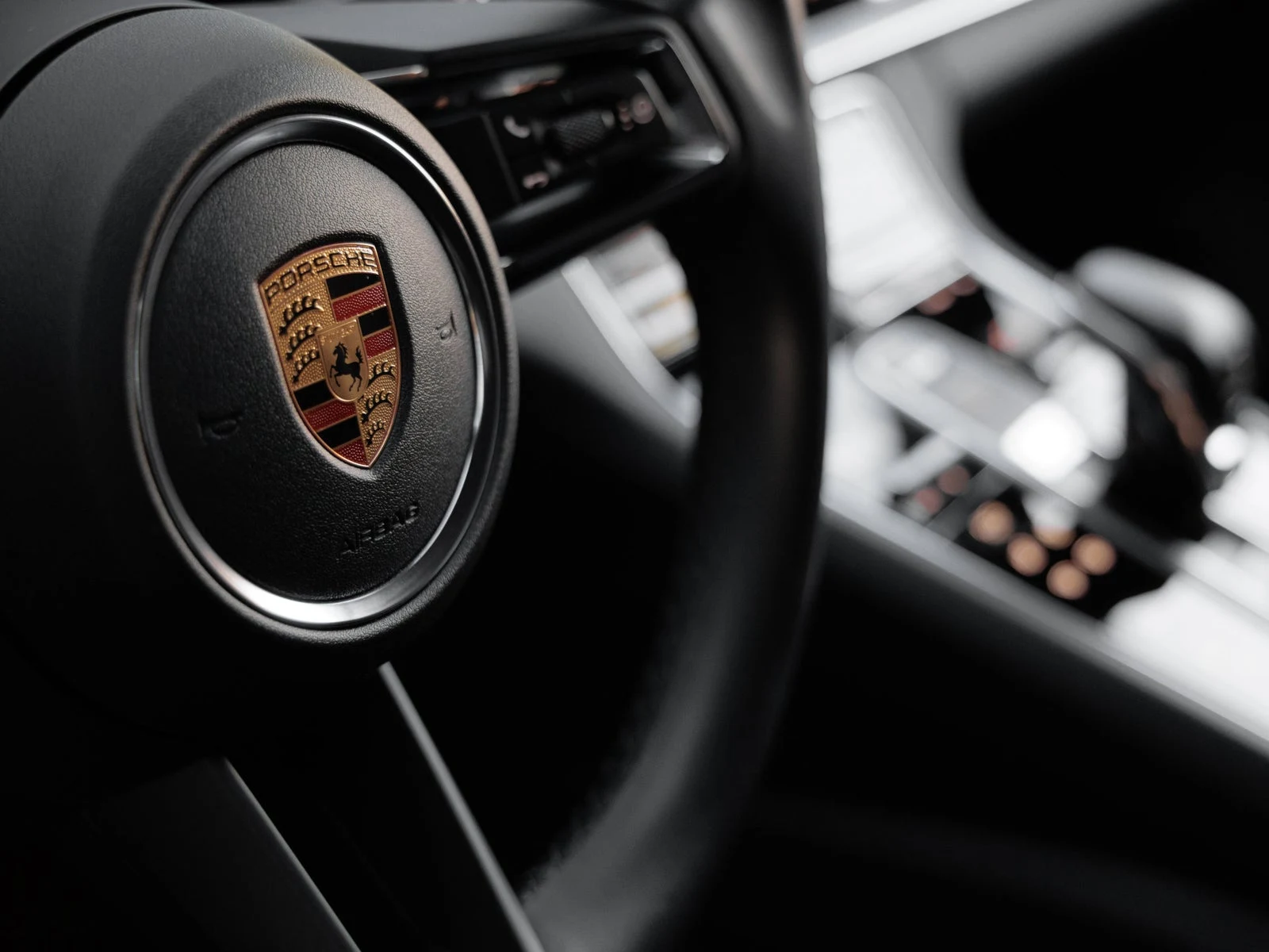 2023 Porsche Panamera Platinum Edition (971), 19/20
