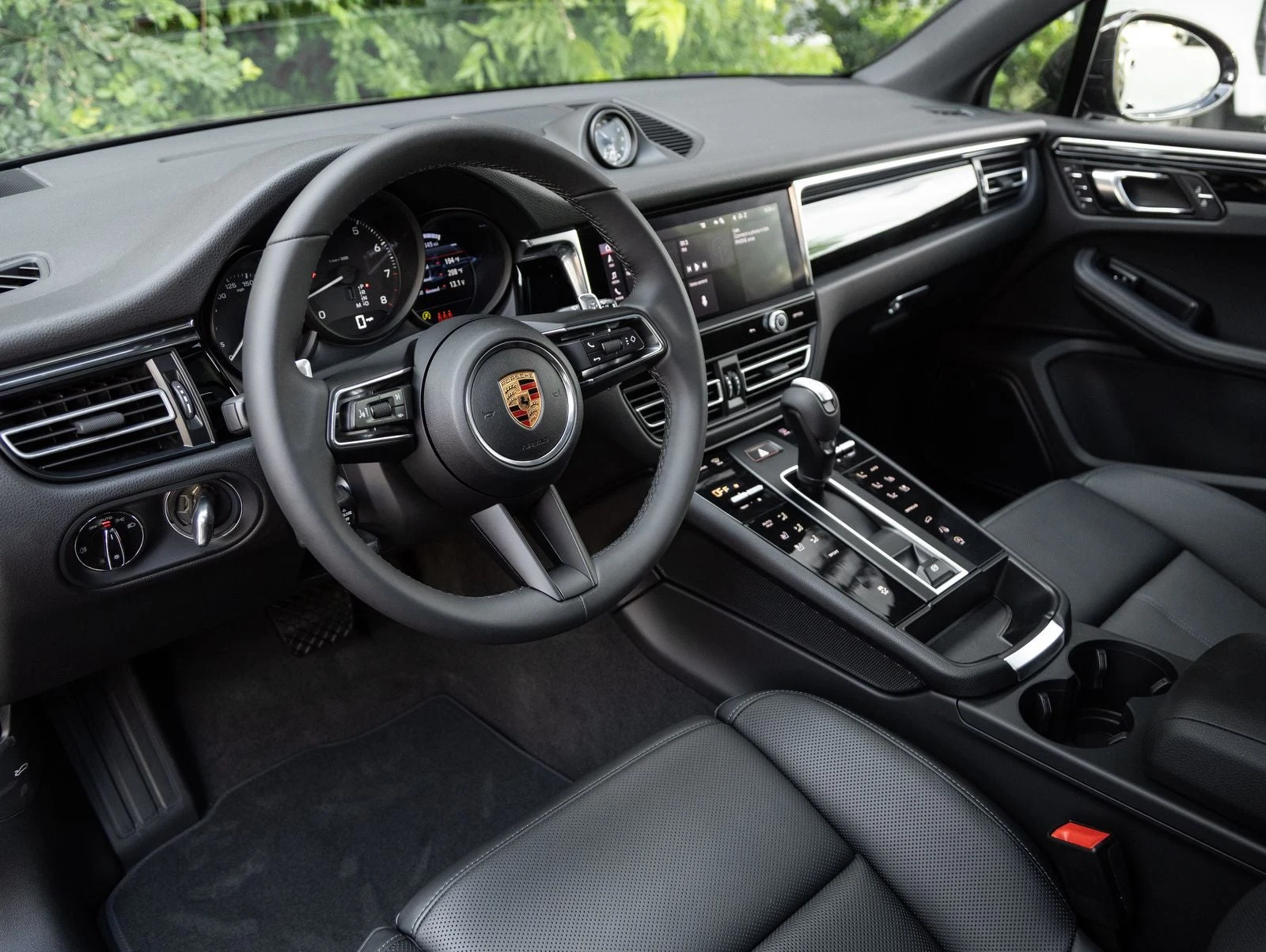 2026 Porsche Macan (95B), 4/20