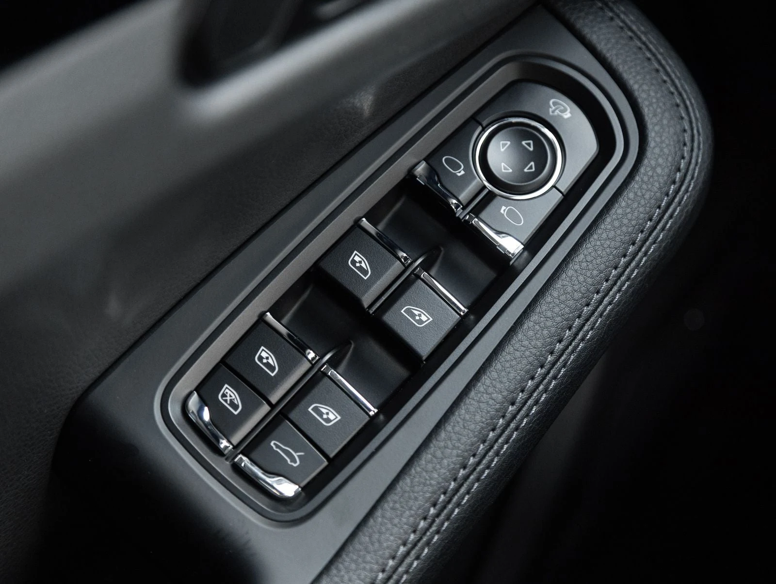 2026 Porsche Macan (95B), 19/20