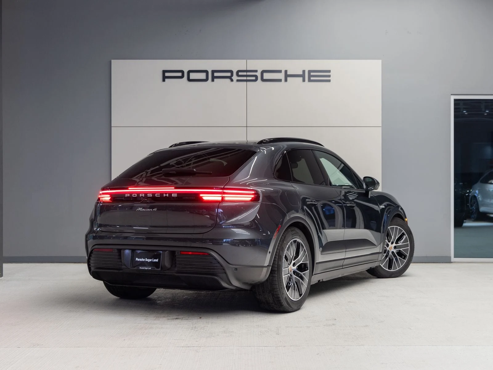 2026 Porsche Macan 4 Electric (XAB), 7/20