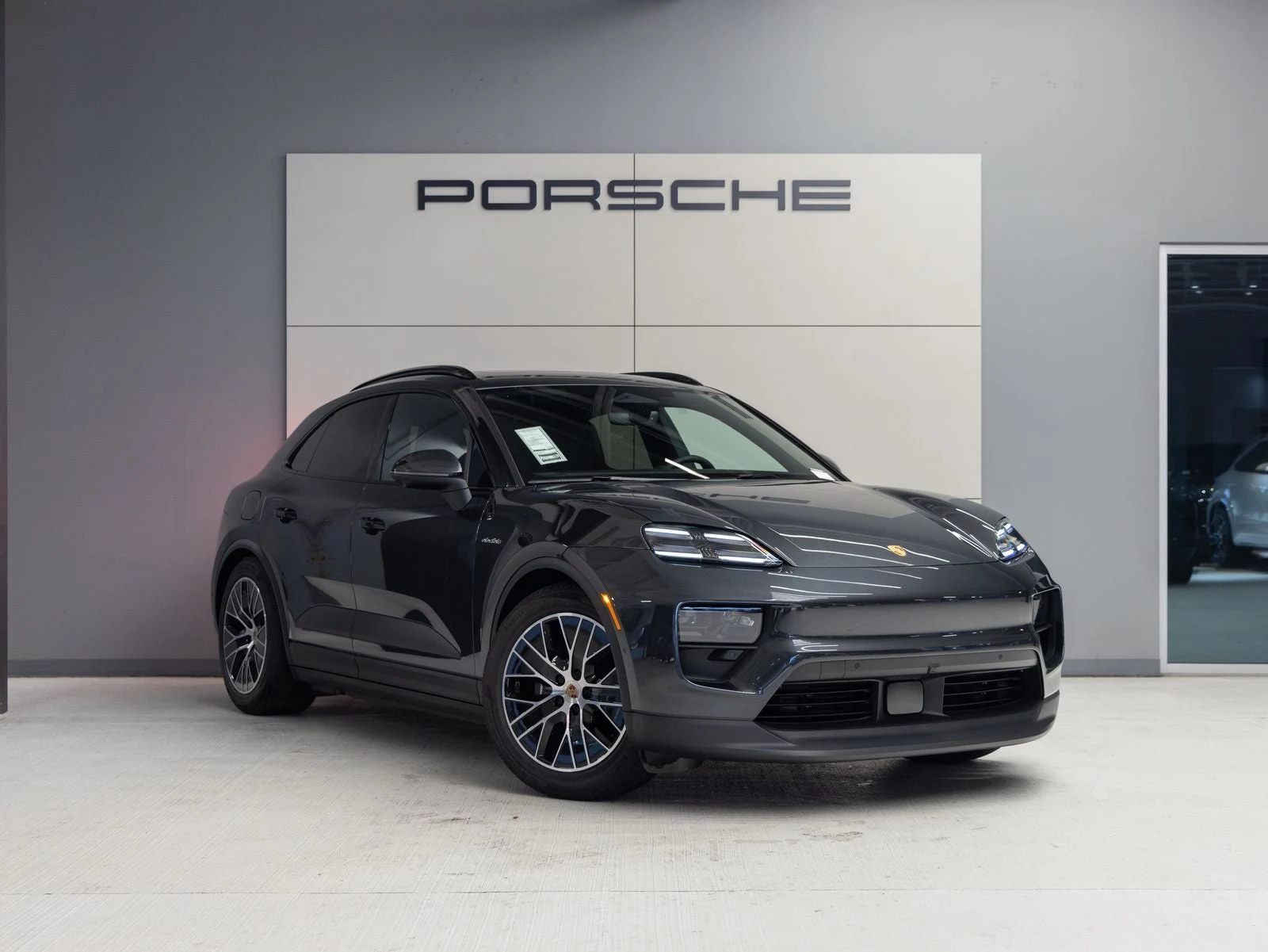 2026 Porsche Macan 4 Electric (XAB), 9/20