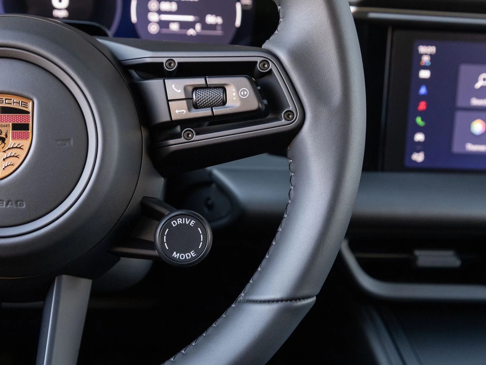2026 Porsche Macan 4 Electric (XAB), 16/20