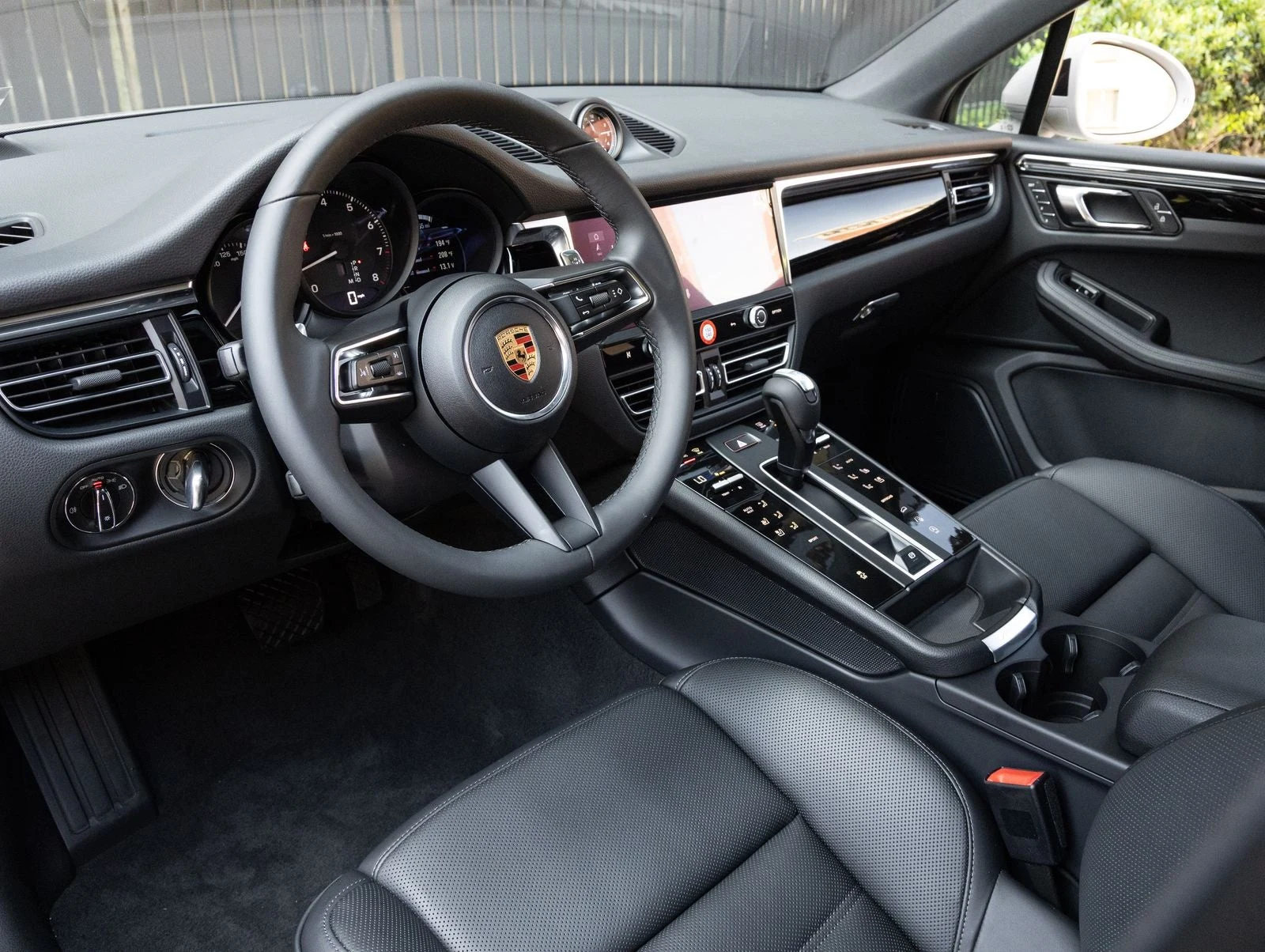 2026 Porsche Macan (95B), 4/20