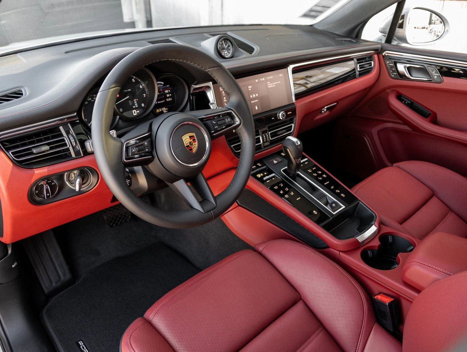 2026 Porsche Macan (95B), 4/20