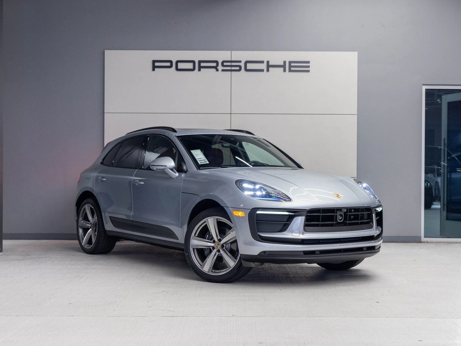 2026 Porsche Macan (95B), 9/20