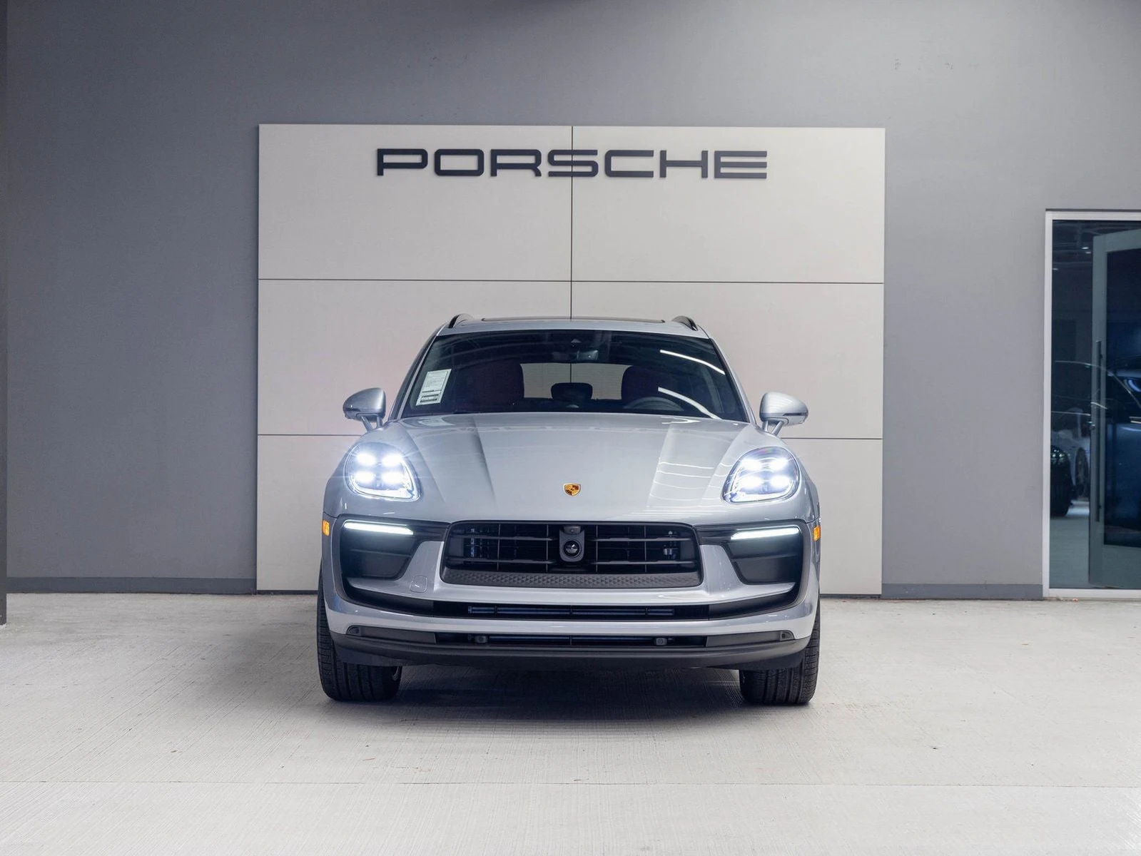 2026 Porsche Macan (95B), 10/20