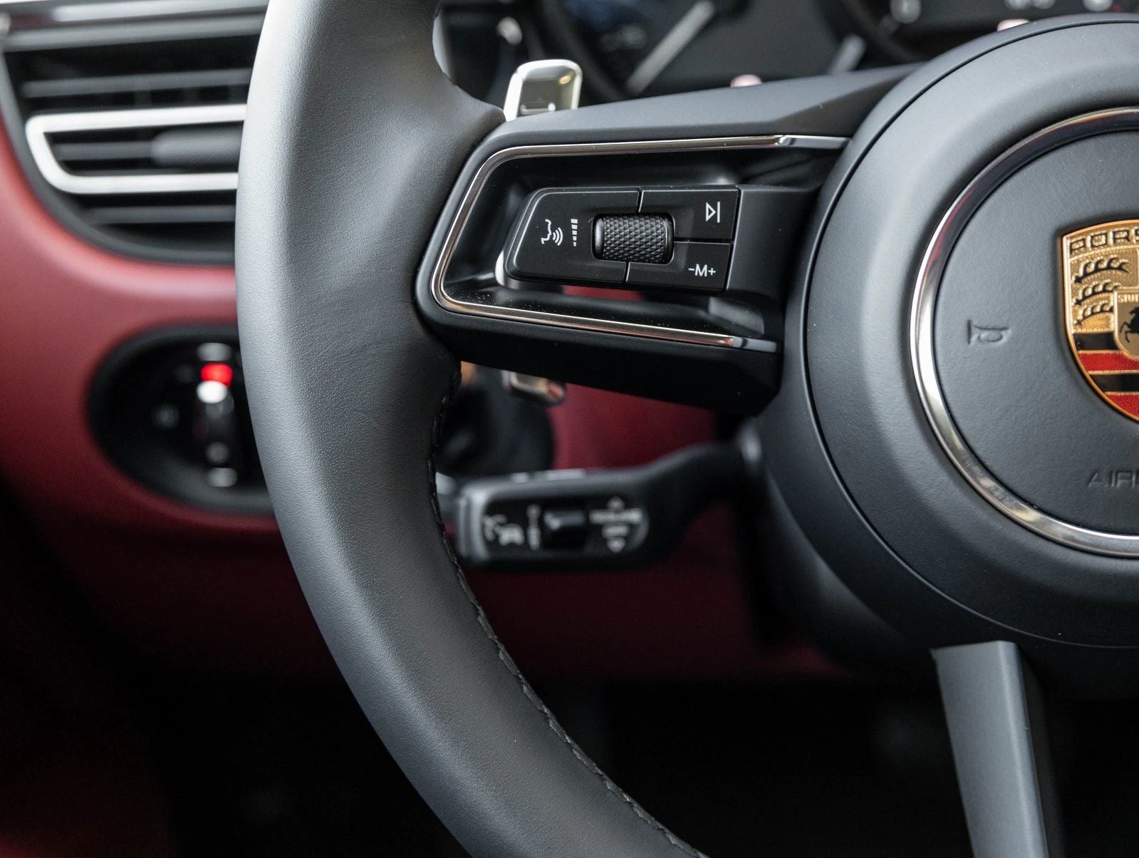2026 Porsche Macan (95B), 15/20