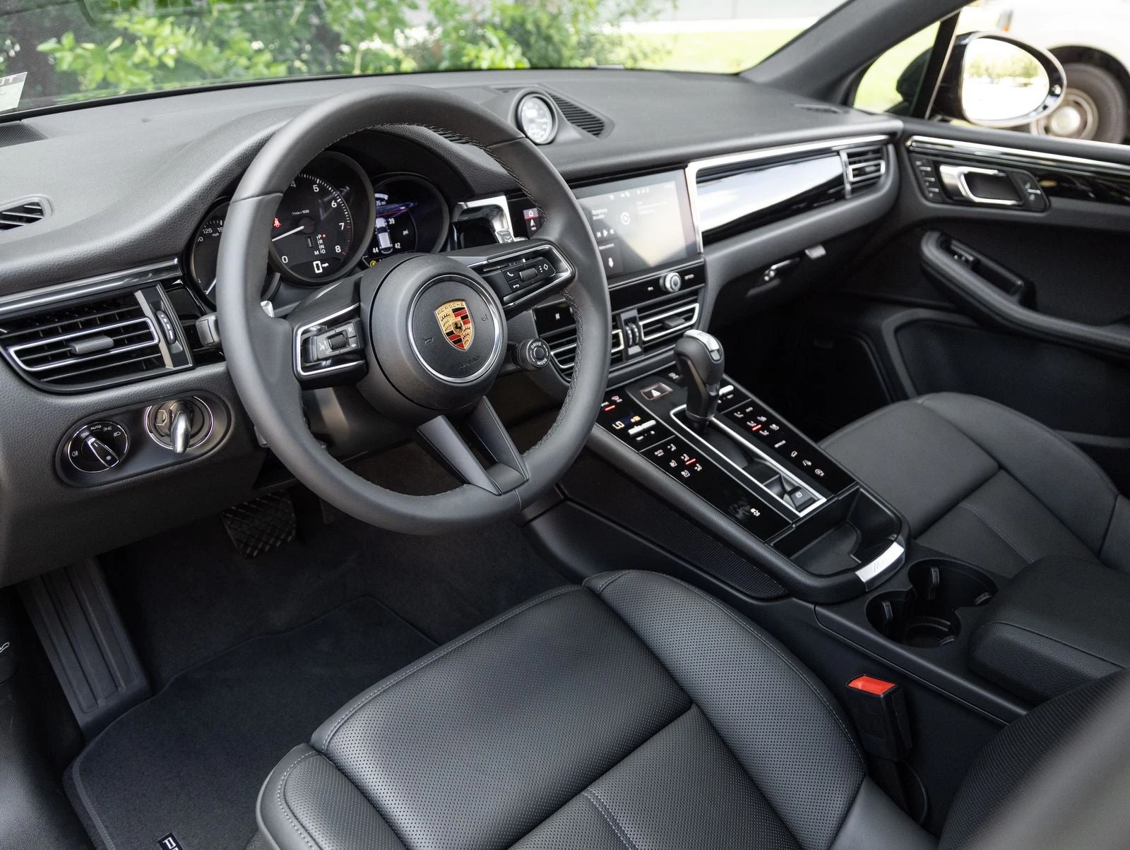 2026 Porsche Macan (95B), 4/20