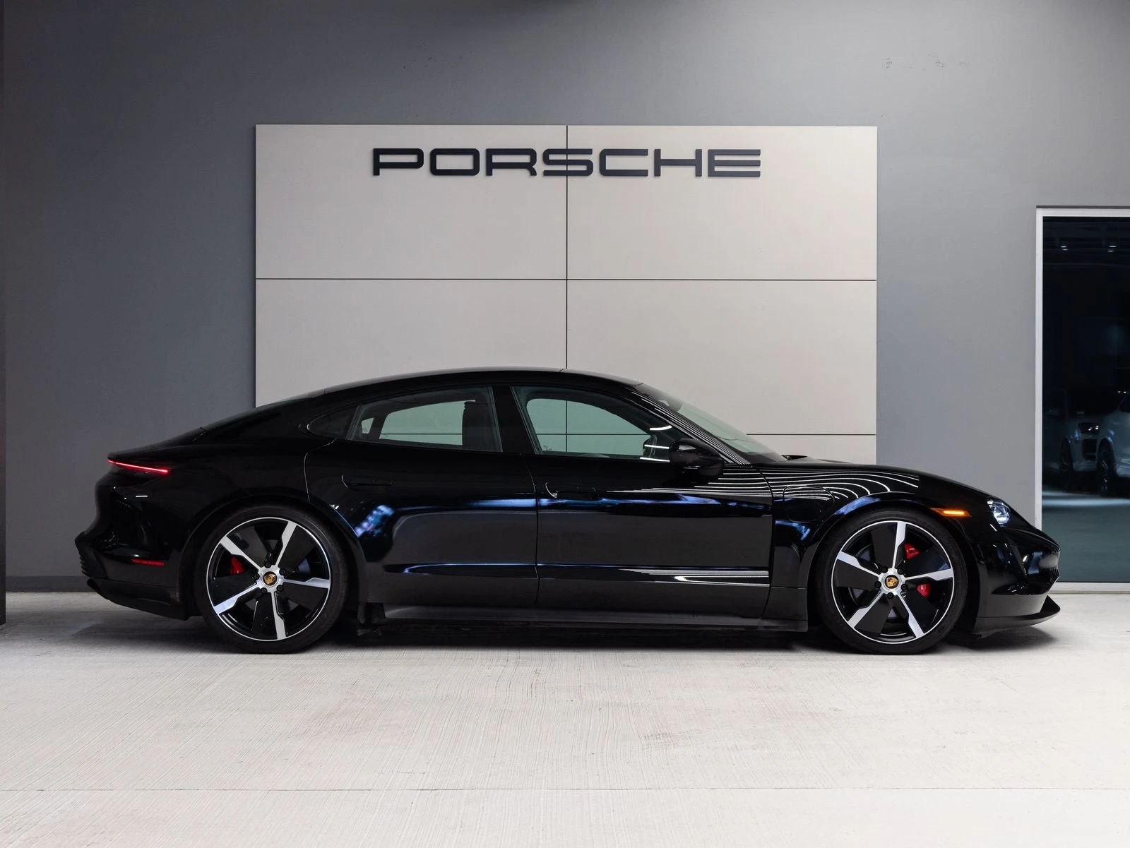 2023 Porsche Taycan 4S (Original Version), 8/20
