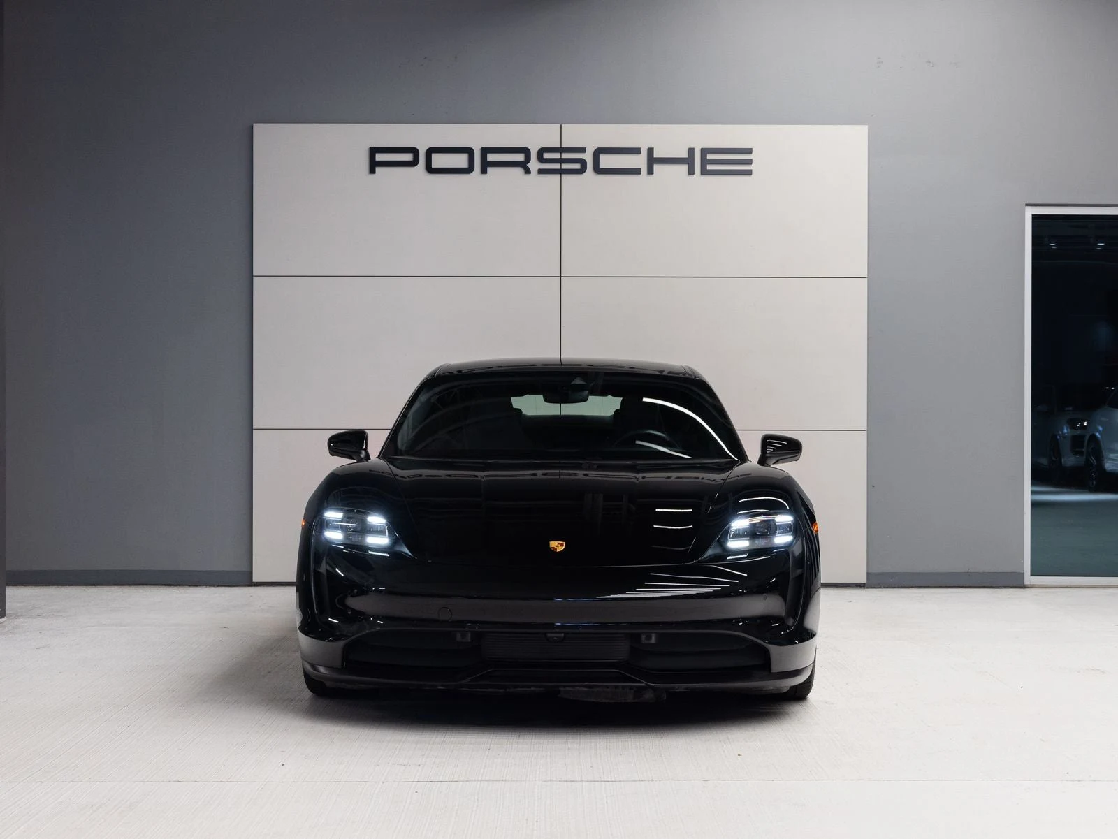 2023 Porsche Taycan 4S (Original Version), 10/20
