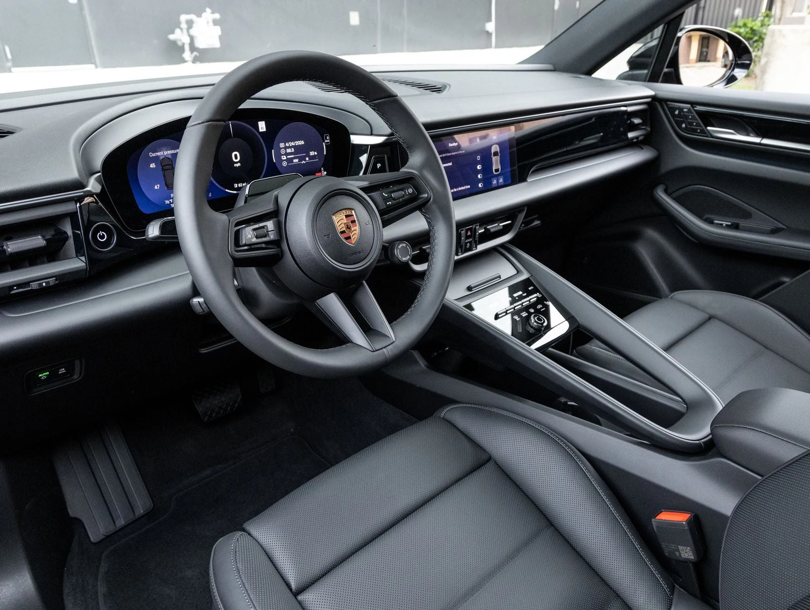 2026 Porsche Macan 4 Electric (XAB), 4/20