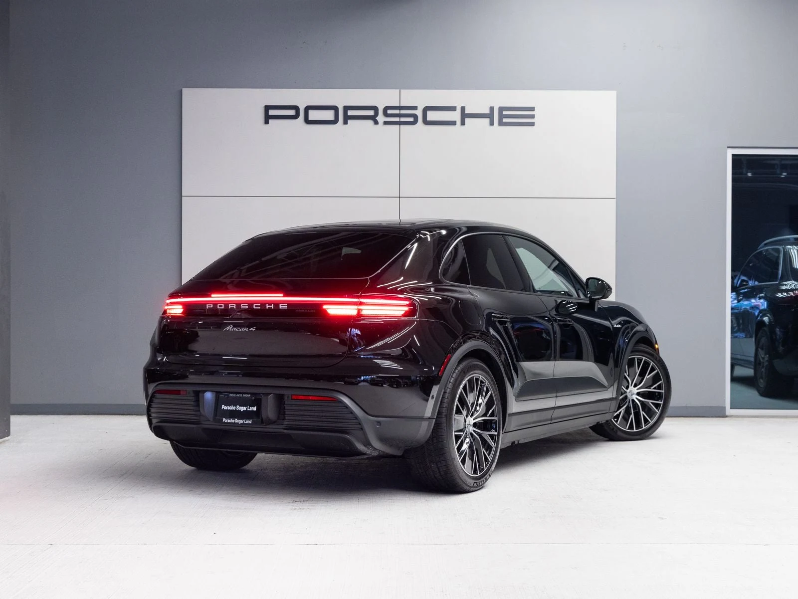 2026 Porsche Macan 4 Electric (XAB), 7/20