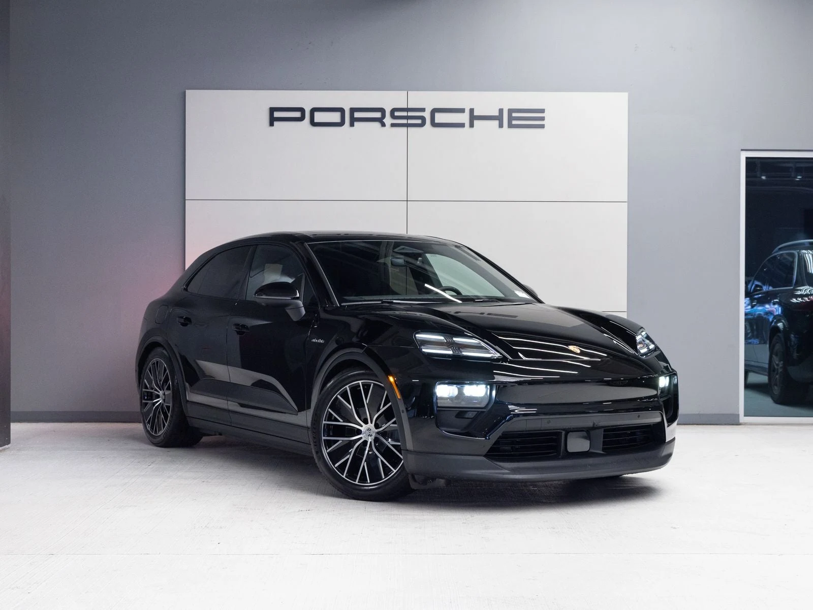 2026 Porsche Macan 4 Electric (XAB), 9/20