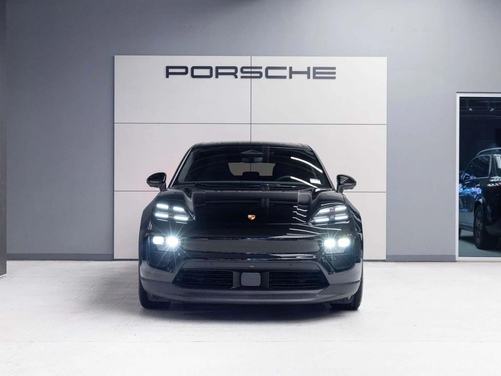 2026 Porsche Macan 4 Electric (XAB), 10/20