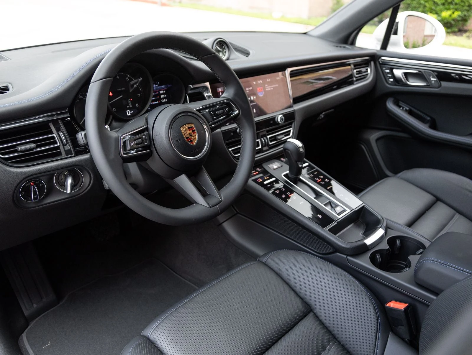 2026 Porsche Macan (95B), 4/20