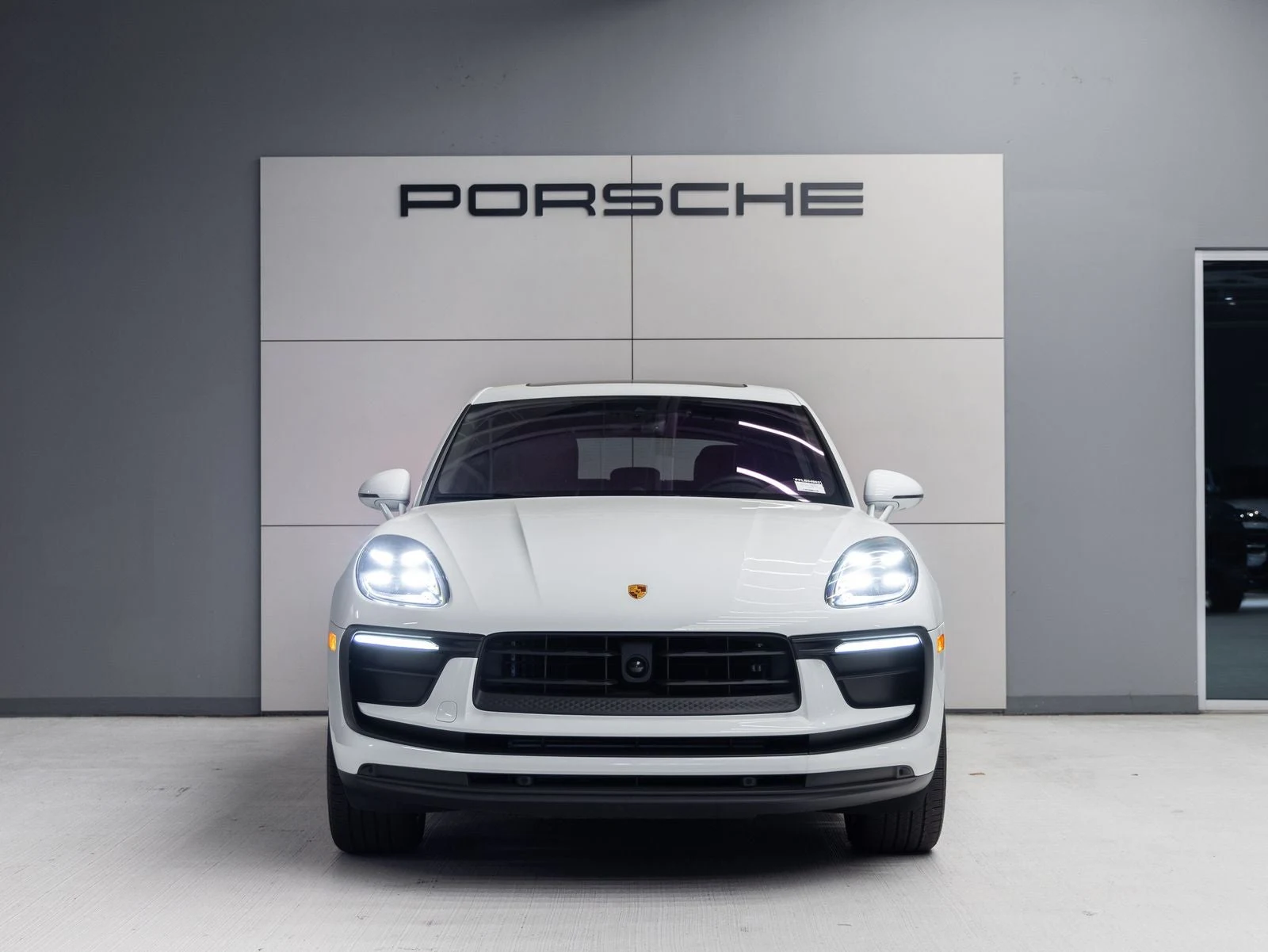 2026 Porsche Macan (95B), 10/20