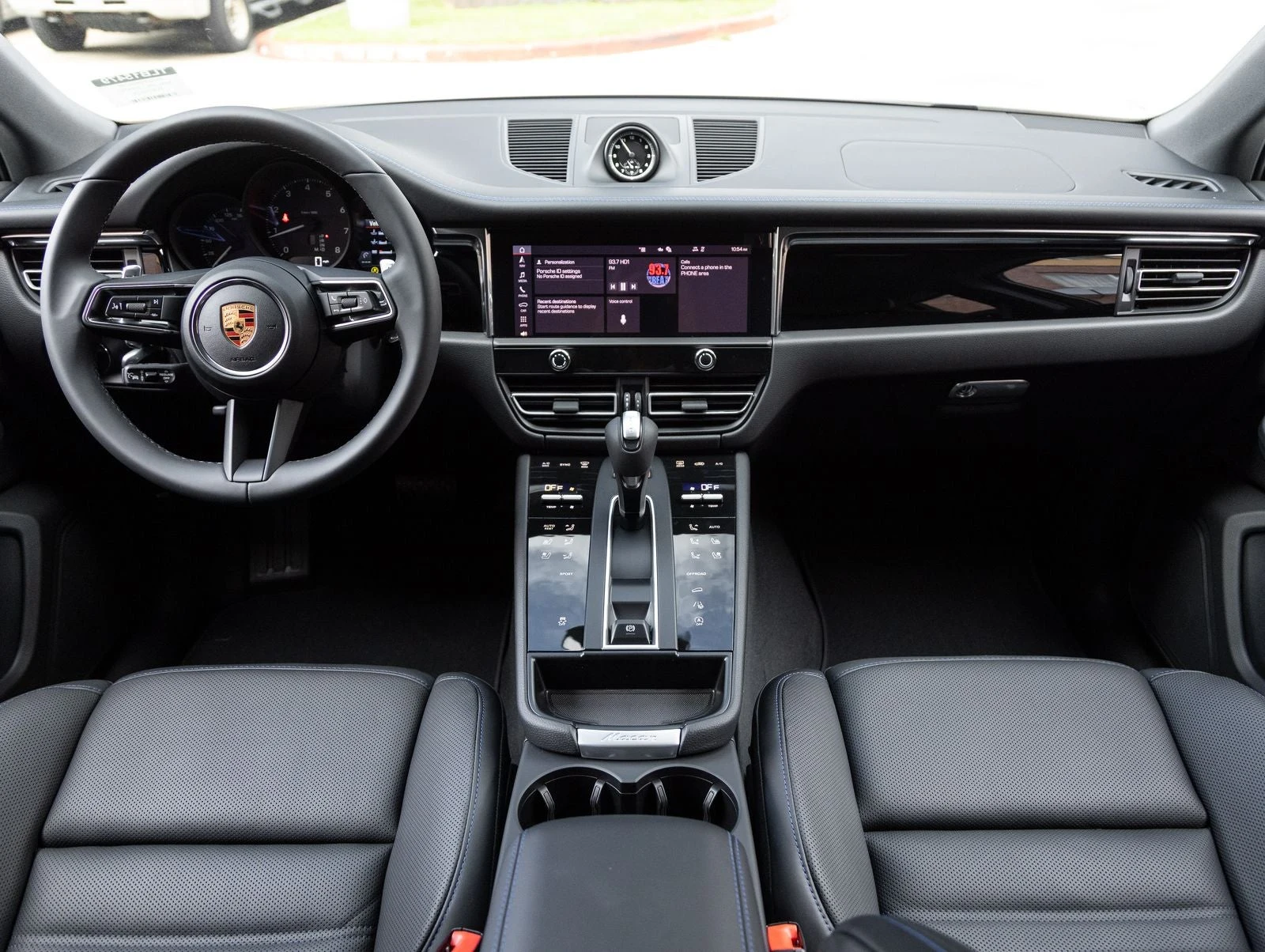 2026 Porsche Macan (95B), 12/20