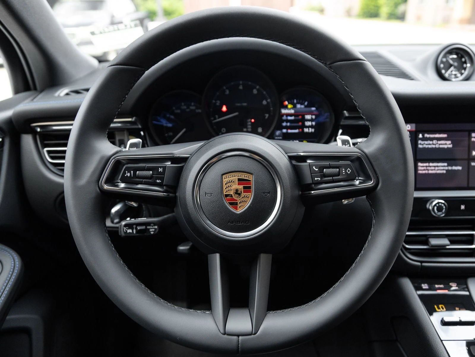 2026 Porsche Macan (95B), 13/20