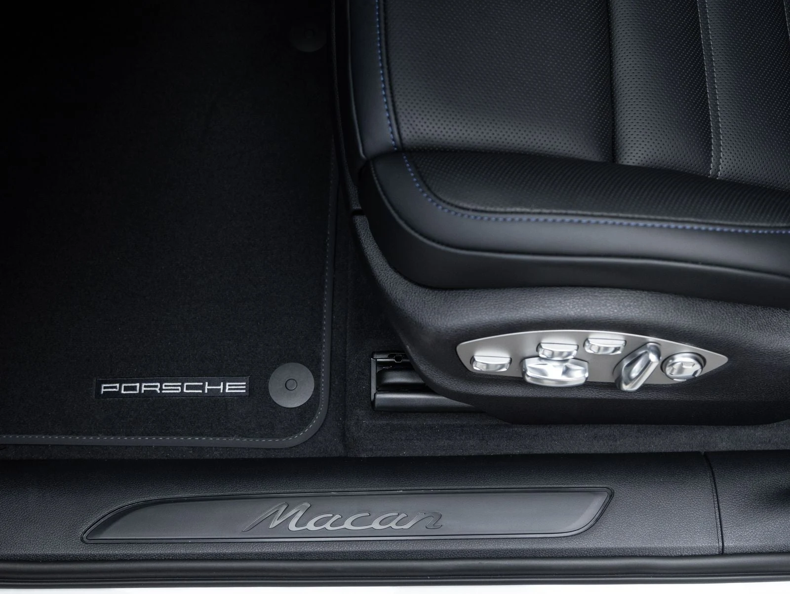 2026 Porsche Macan (95B), 20/20