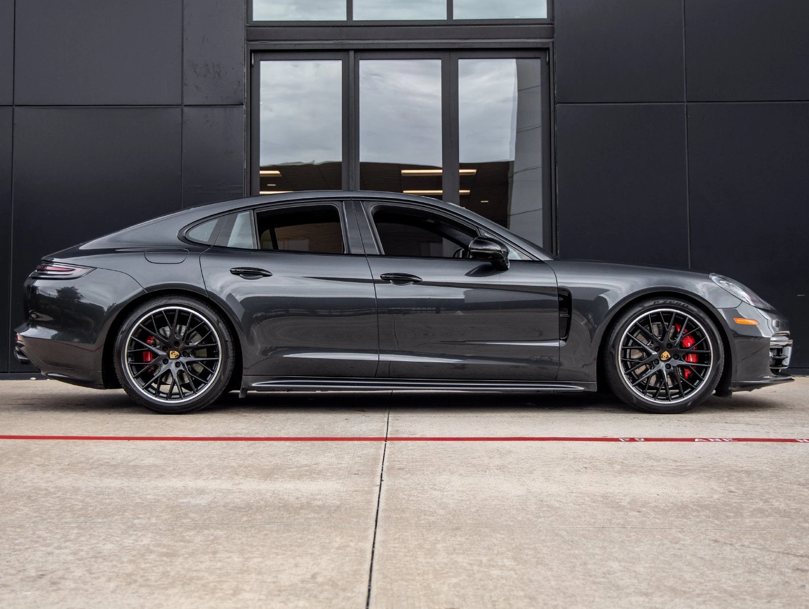 2020 Porsche Panamera GTS (971), 12/20