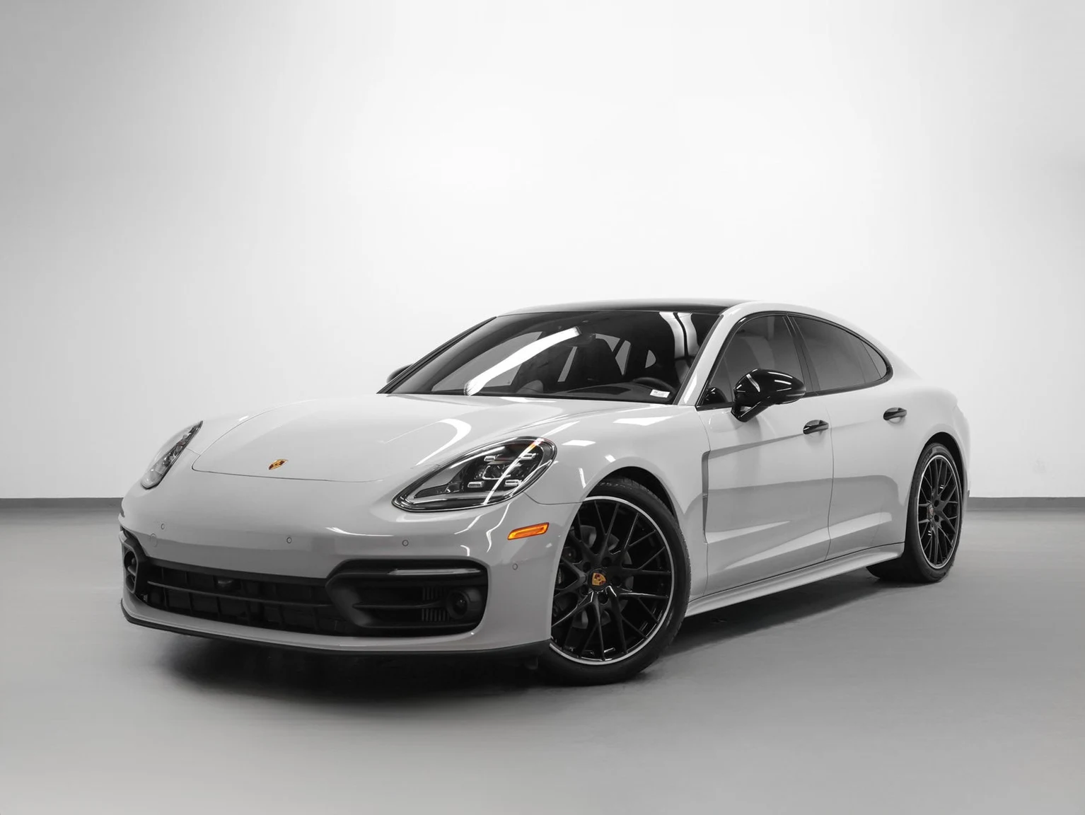 Porsche Panamera 4 Platinum Edition (971) · Chalk · Indigo Auto Group