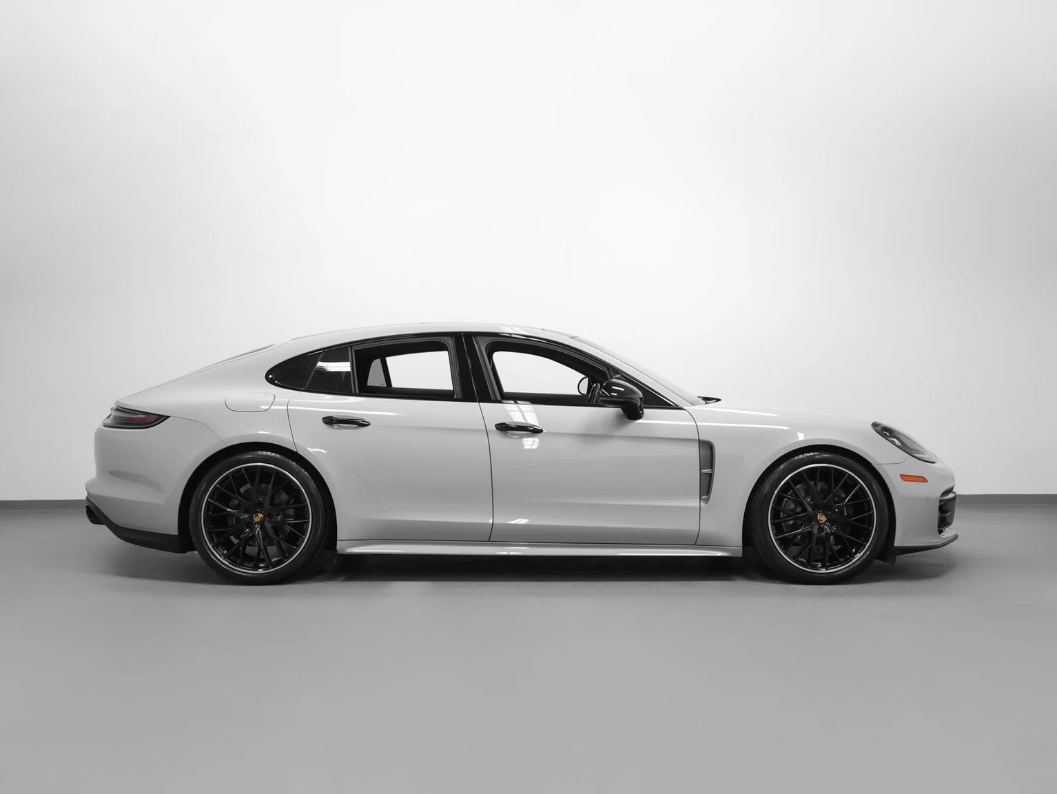 2023 Porsche Panamera 4 Platinum Edition (971), 12/20