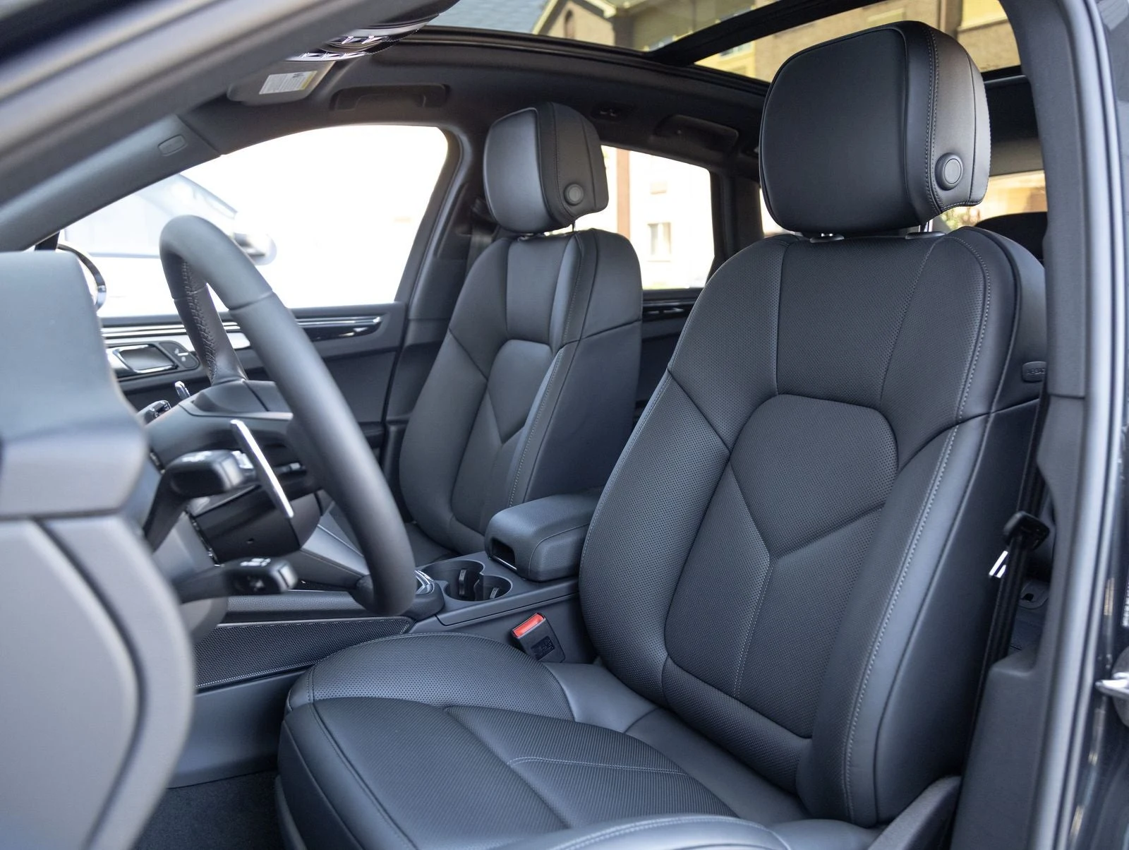 2026 Porsche Macan (95B), 5/20