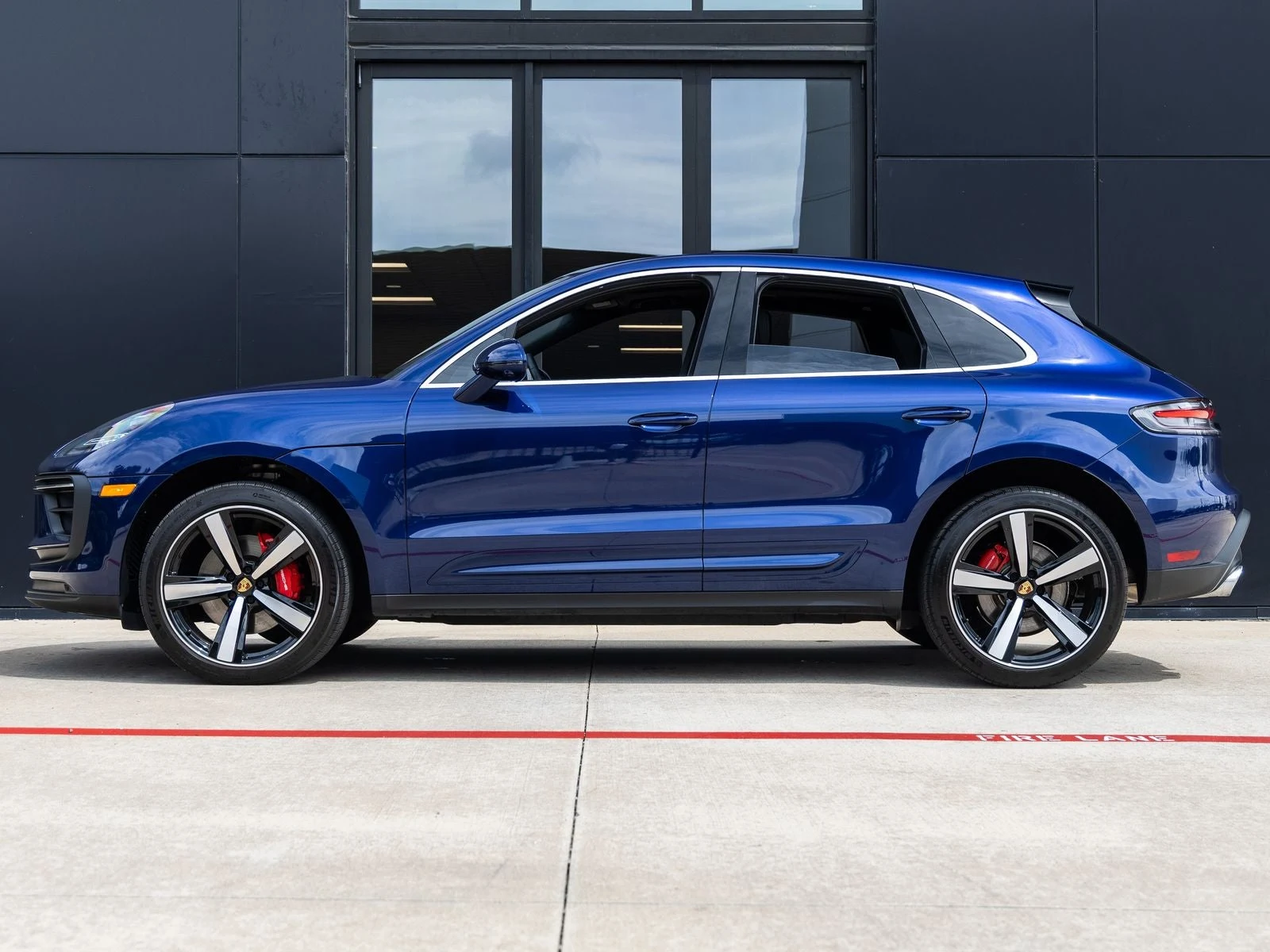 2026 Porsche Macan S (95B), 2/20