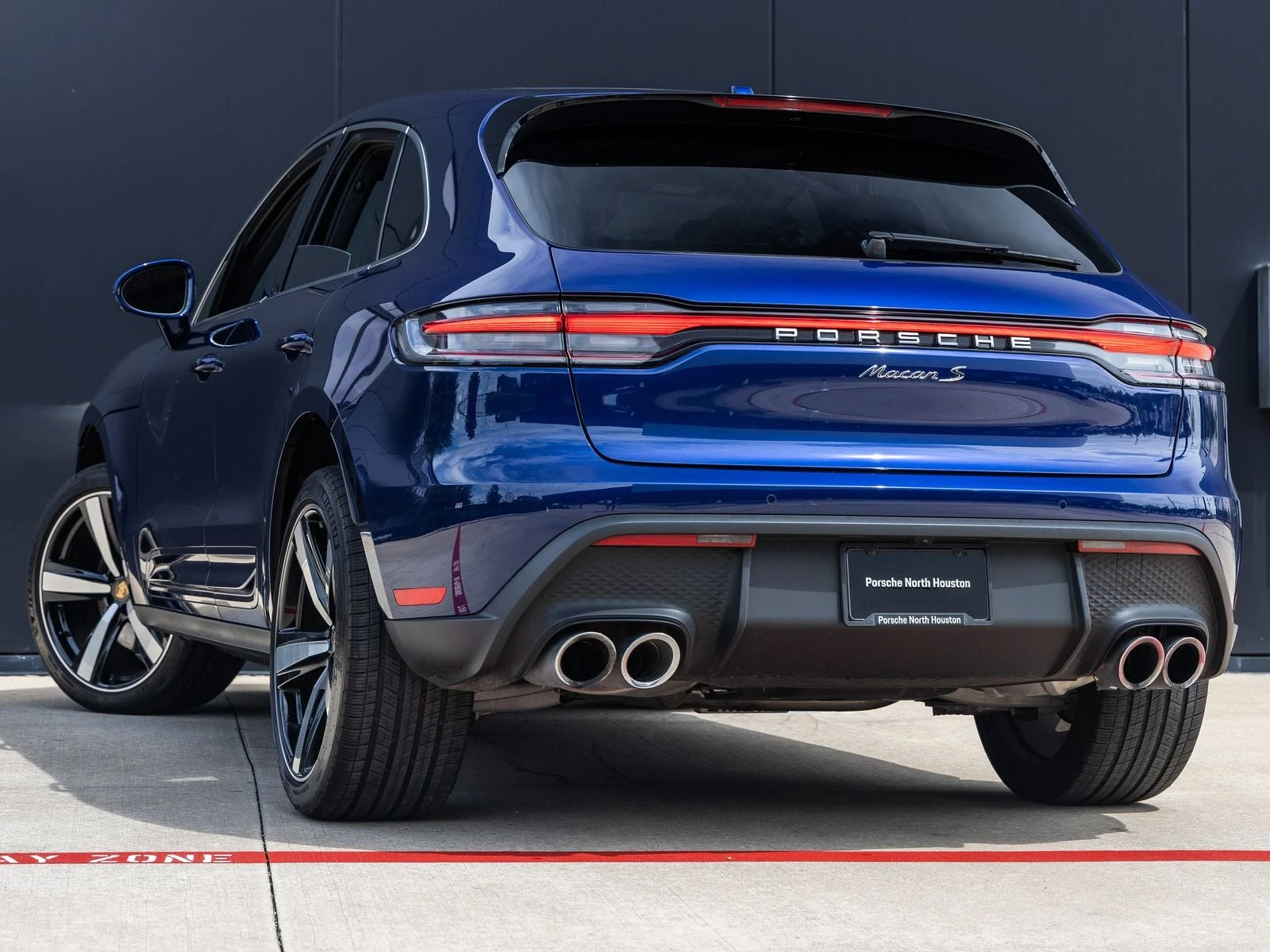 2026 Porsche Macan S (95B), 3/20