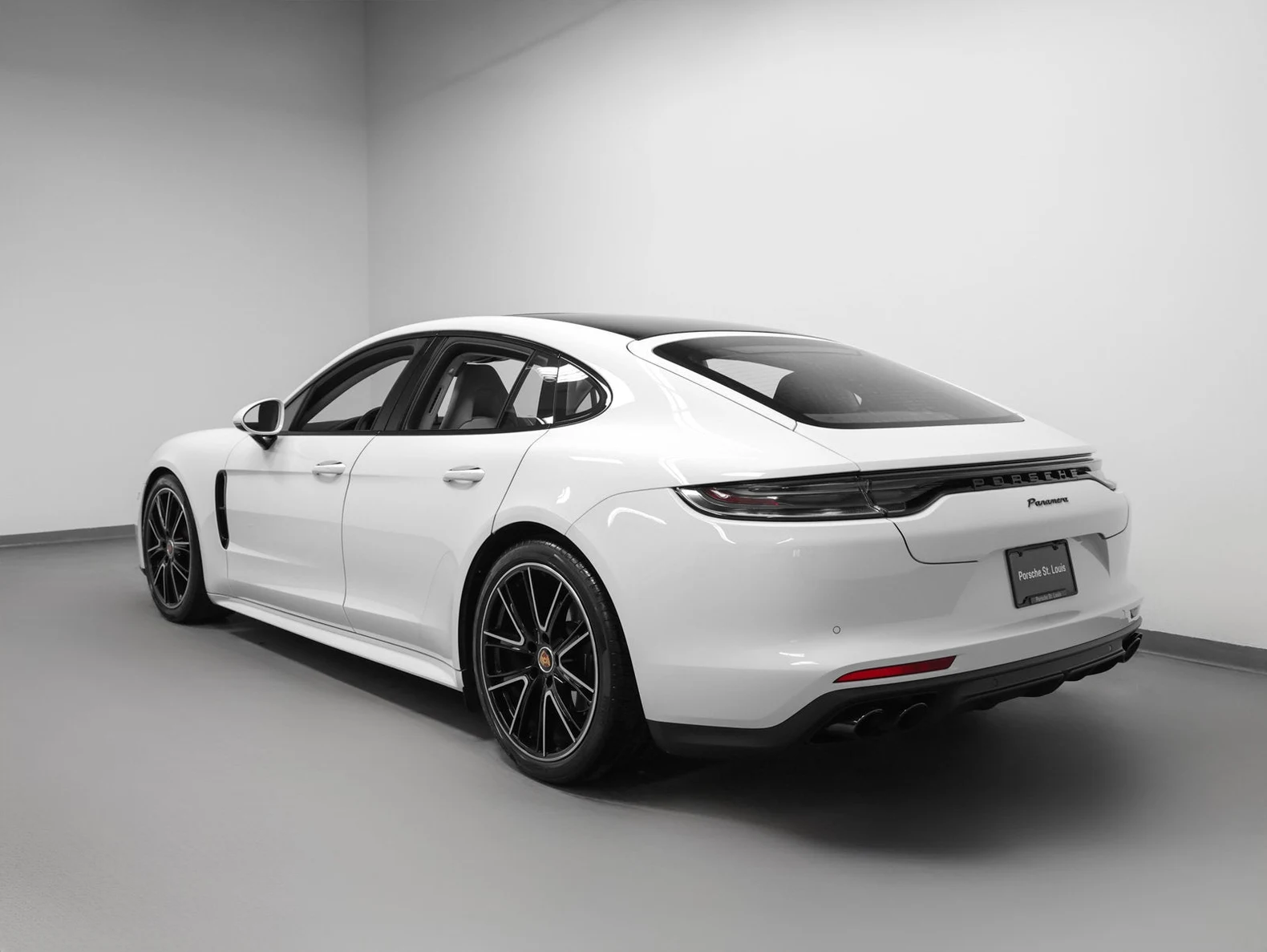 2023 Porsche Panamera Platinum Edition (971), 3/20