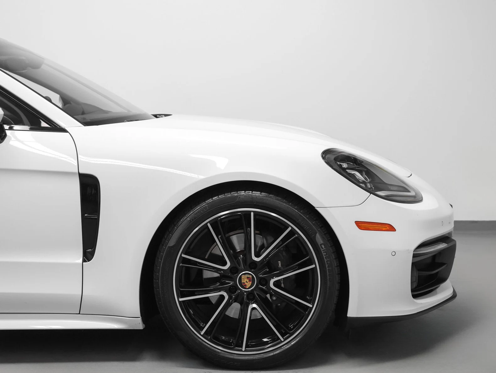 2023 Porsche Panamera Platinum Edition (971), 11/20
