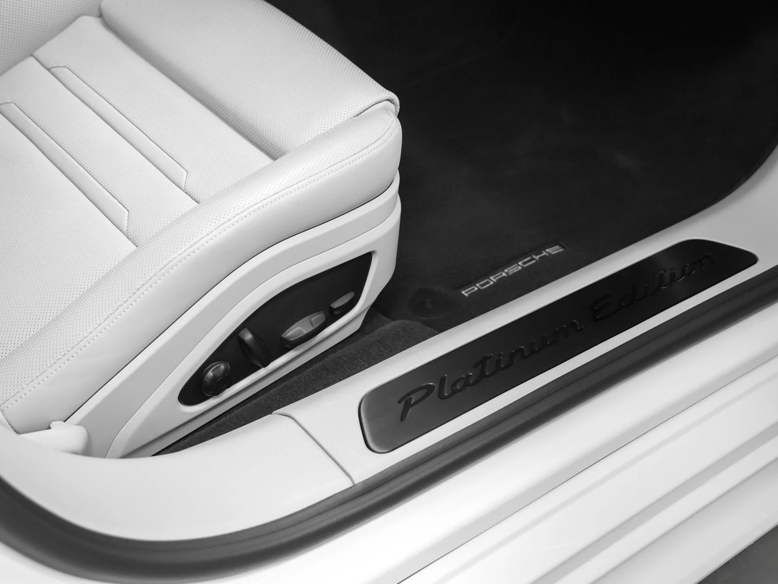 2023 Porsche Panamera Platinum Edition (971), 15/20
