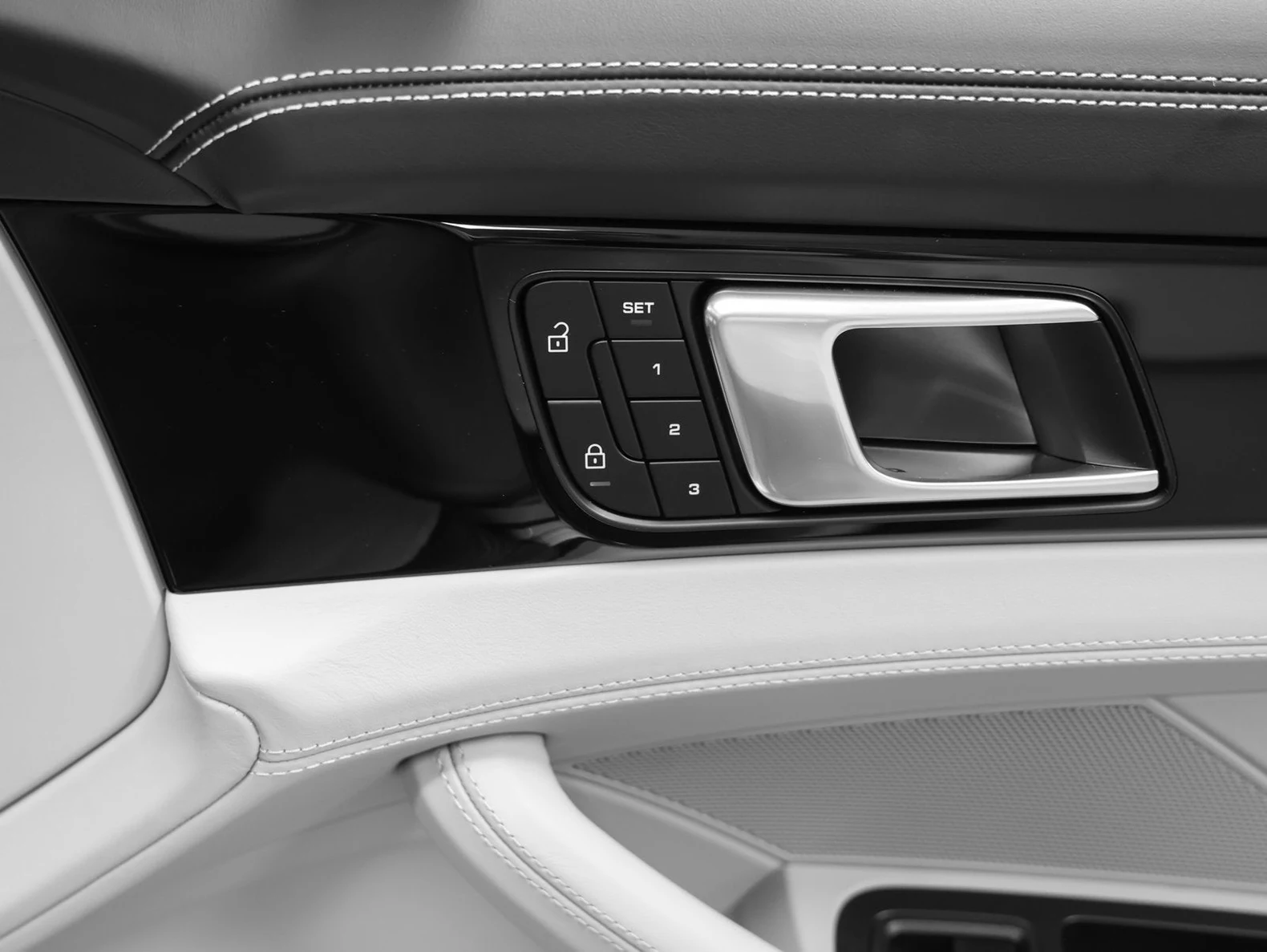 2023 Porsche Panamera Platinum Edition (971), 16/20