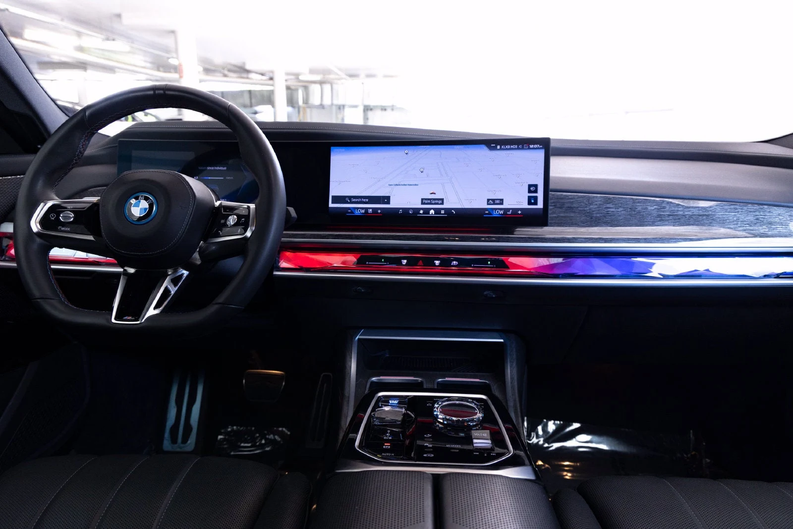 2024 BMW i7 M70 xDrive (G70), 11/20