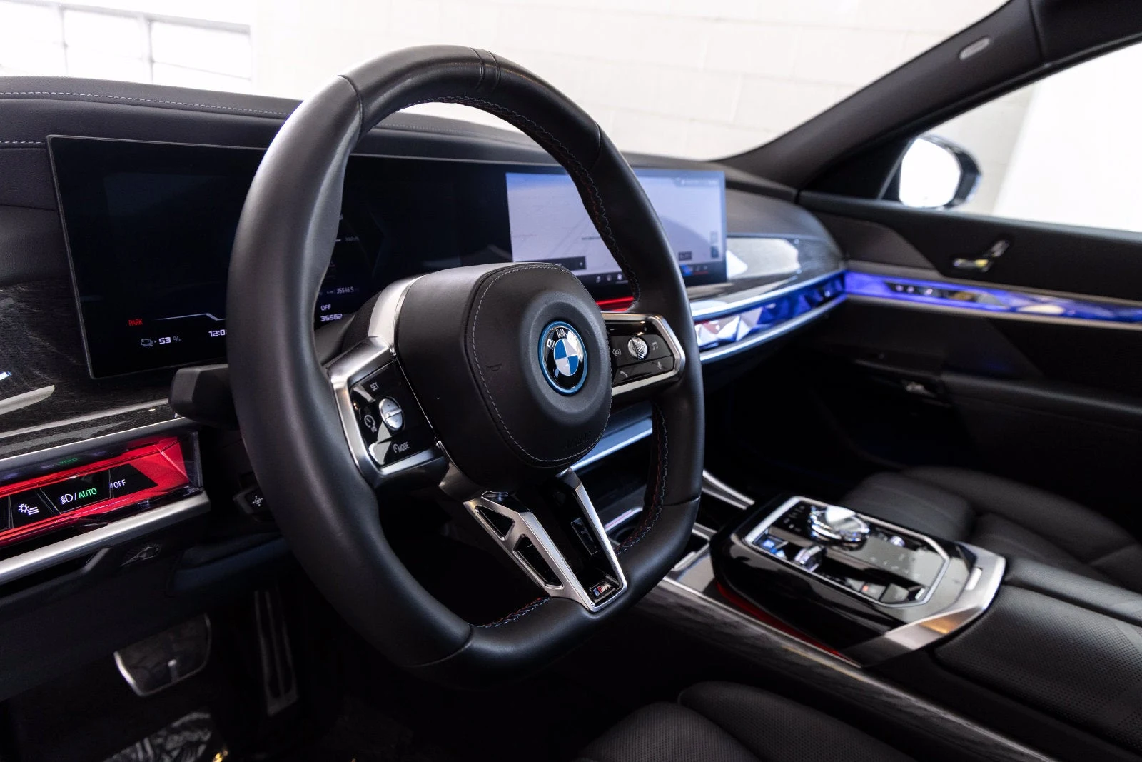 2024 BMW i7 M70 xDrive (G70), 18/20