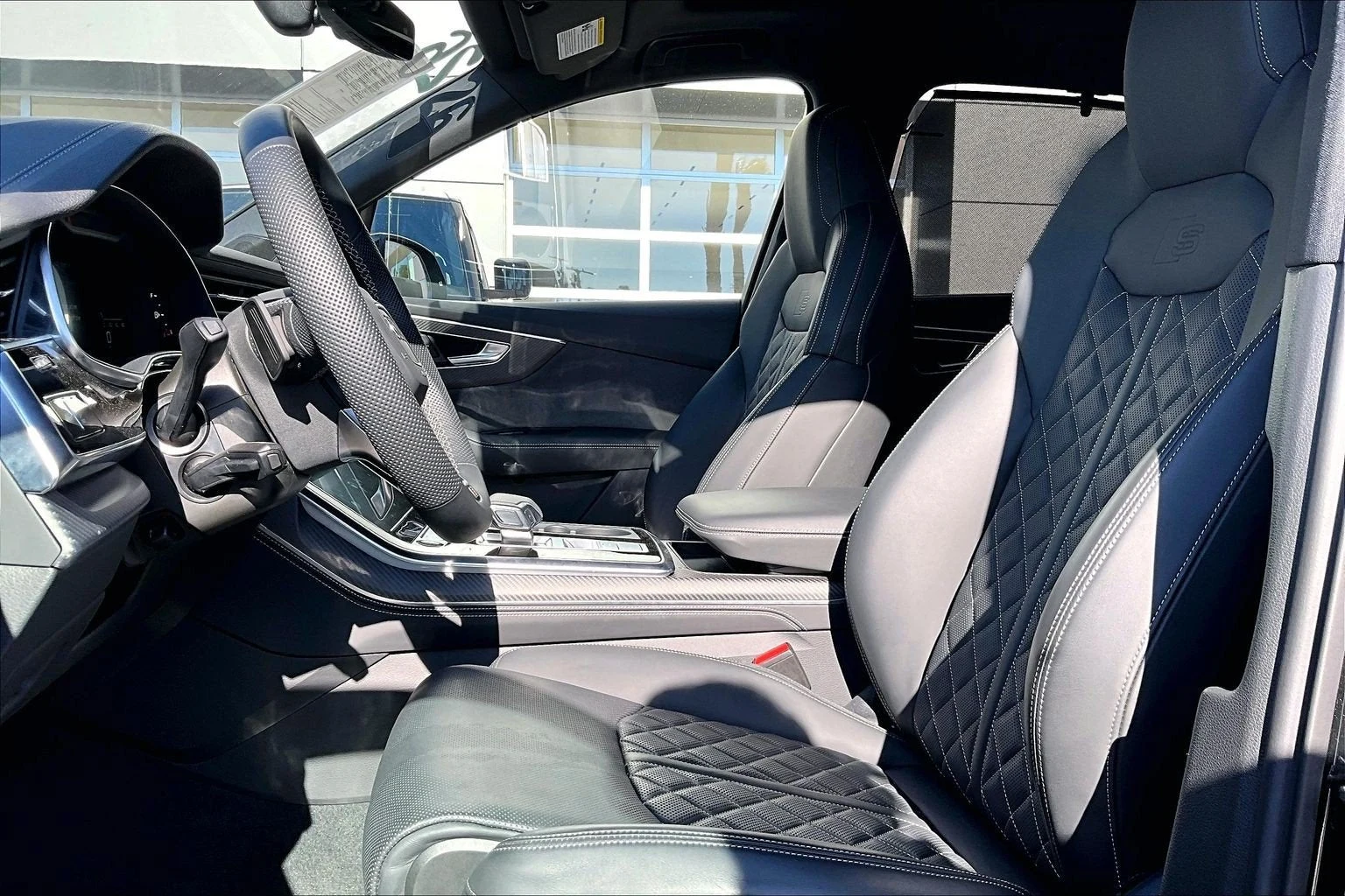 2026 Audi SQ7 Premium Plus (4M), 2/2