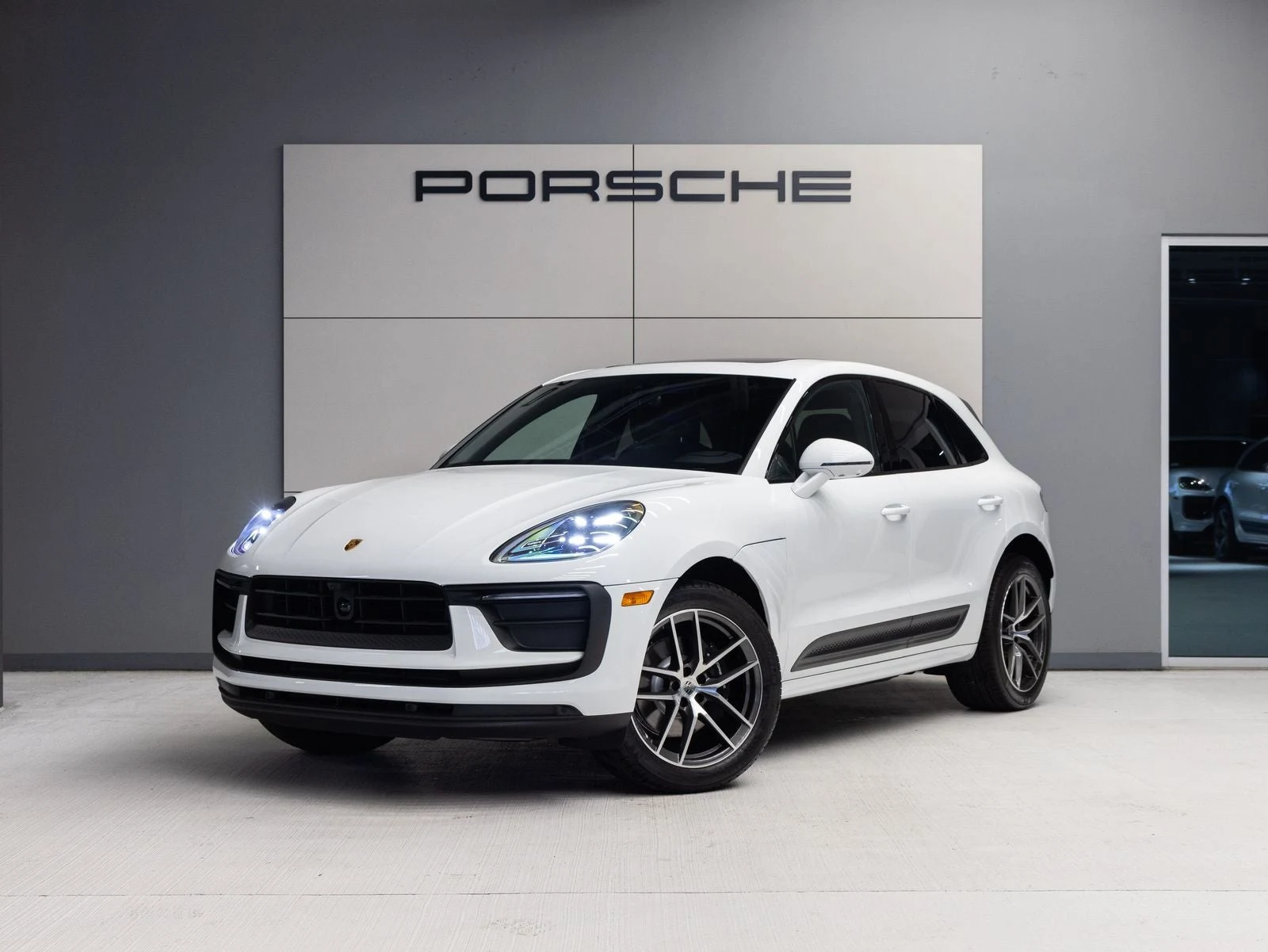 Porsche Macan (95B) · white · Indigo Auto Group