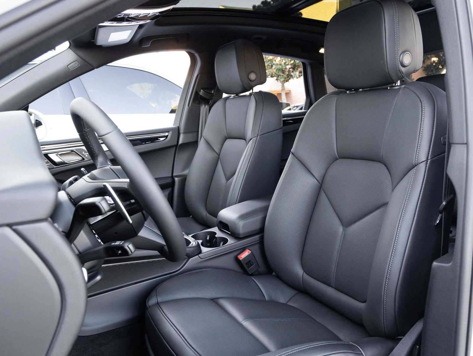 2026 Porsche Macan (95B), 5/20